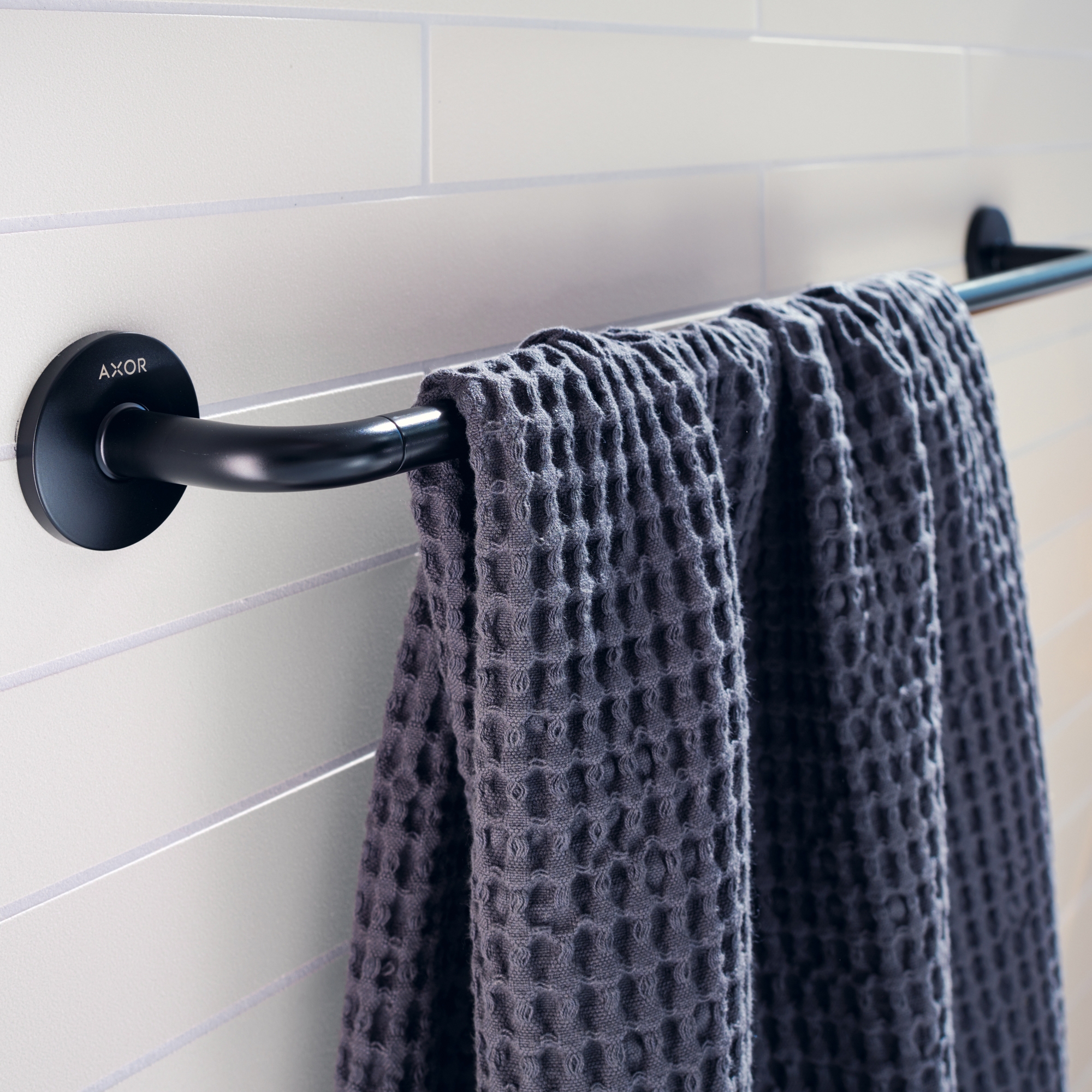 Produkt AXOR Universal Circular Accessories Grab bar des Herstellers AXOR anzeigen
