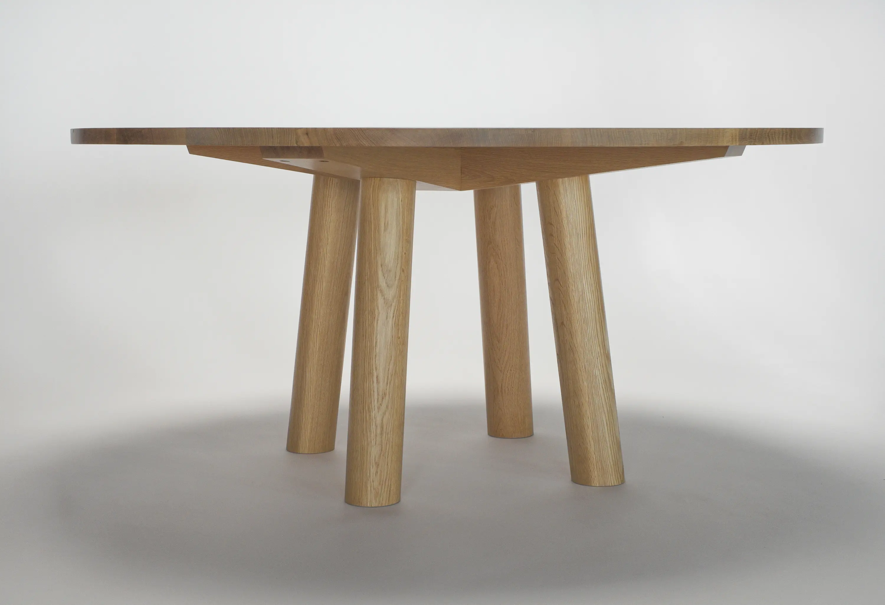 Fort Standard - Column Table Round