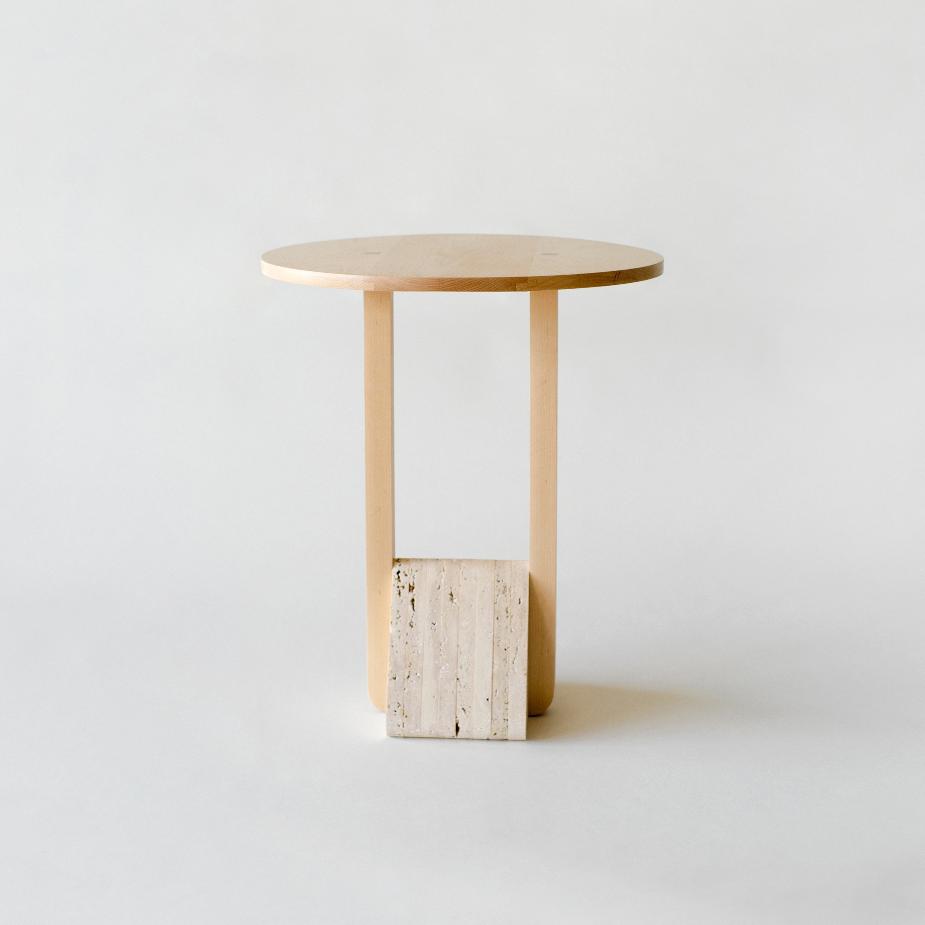 Afficher le produit Foundation Table du fabricant Fort Standard