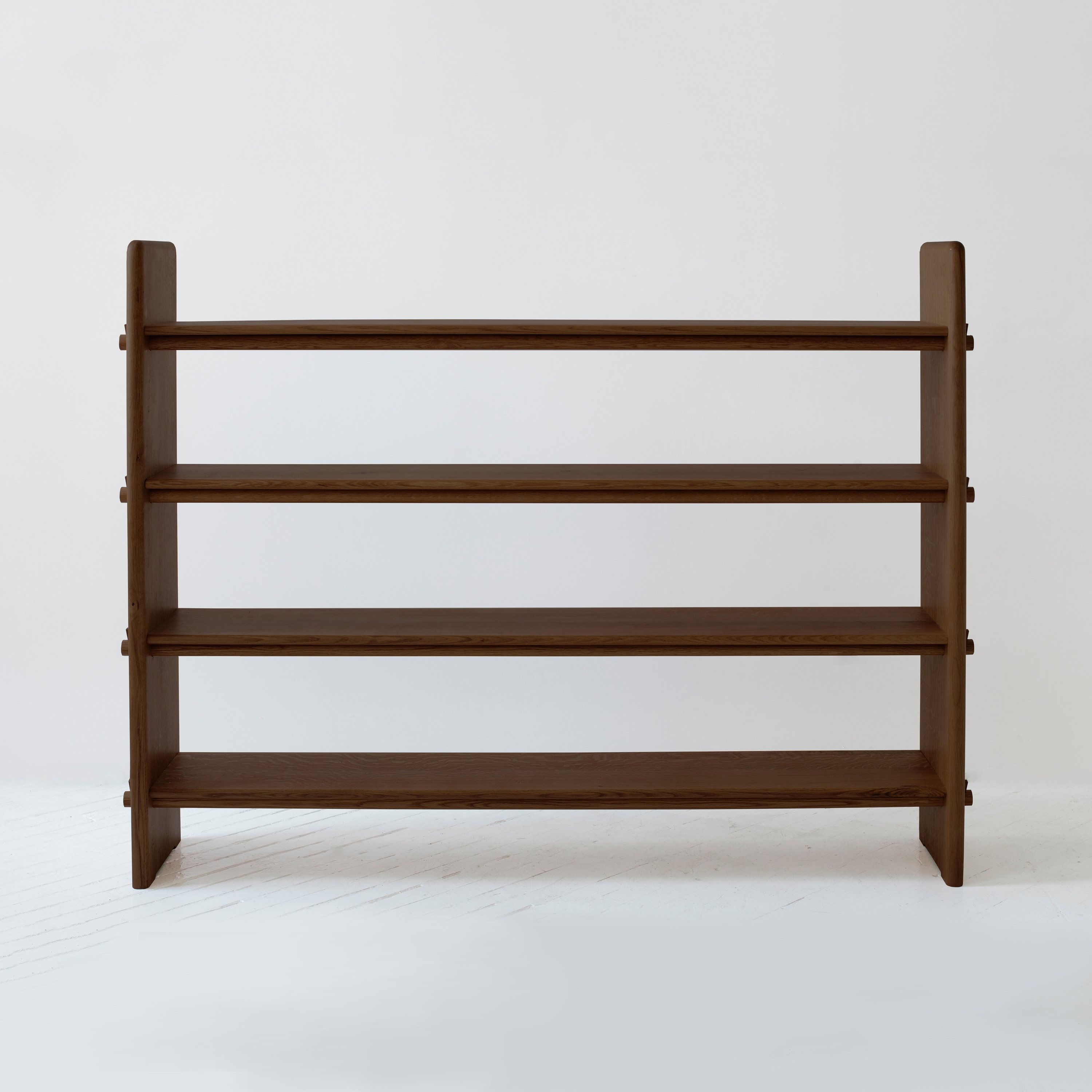 Mostra il prodotto Pin Shelf del produttore Fort Standard
