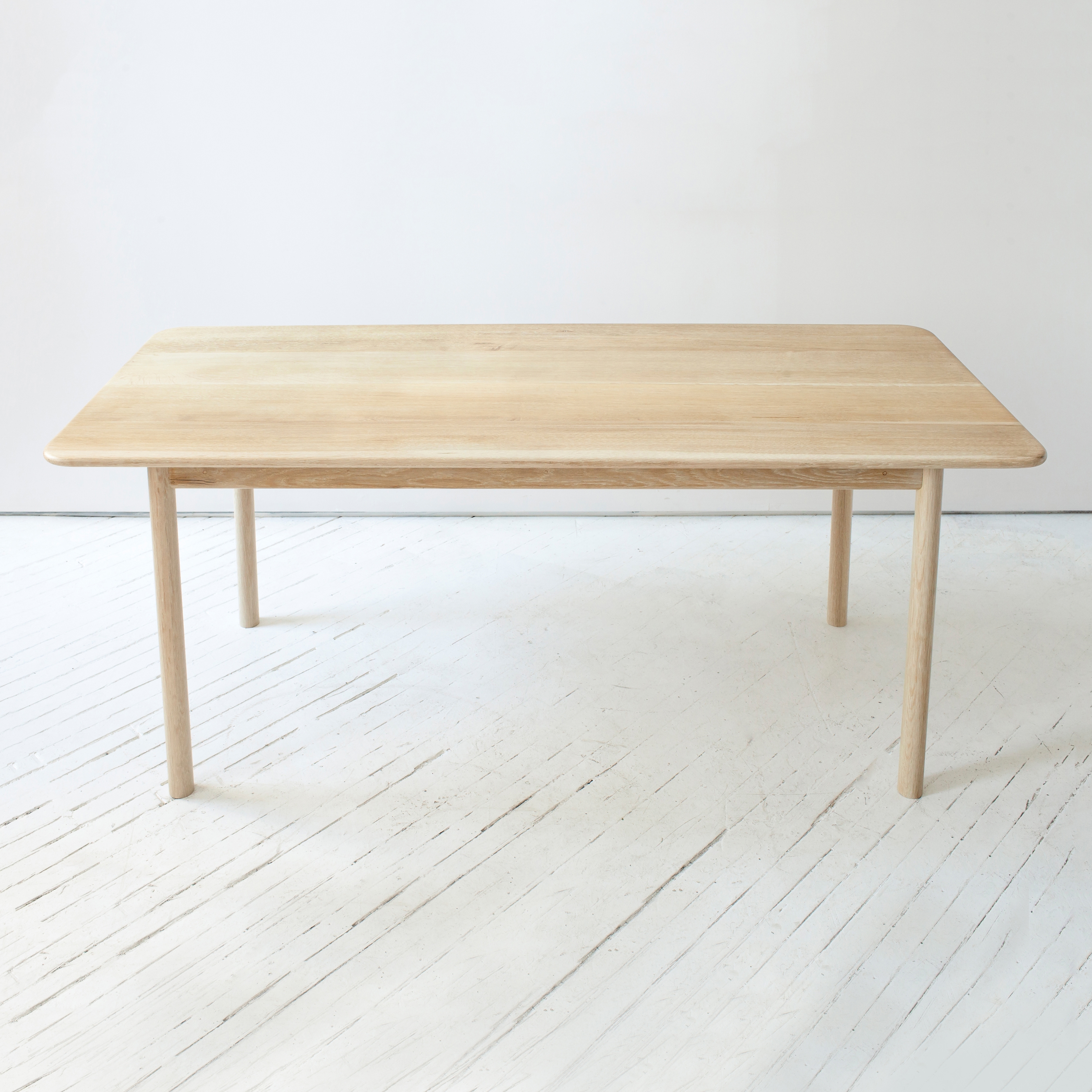 Mostra il prodotto Range Table del produttore Fort Standard