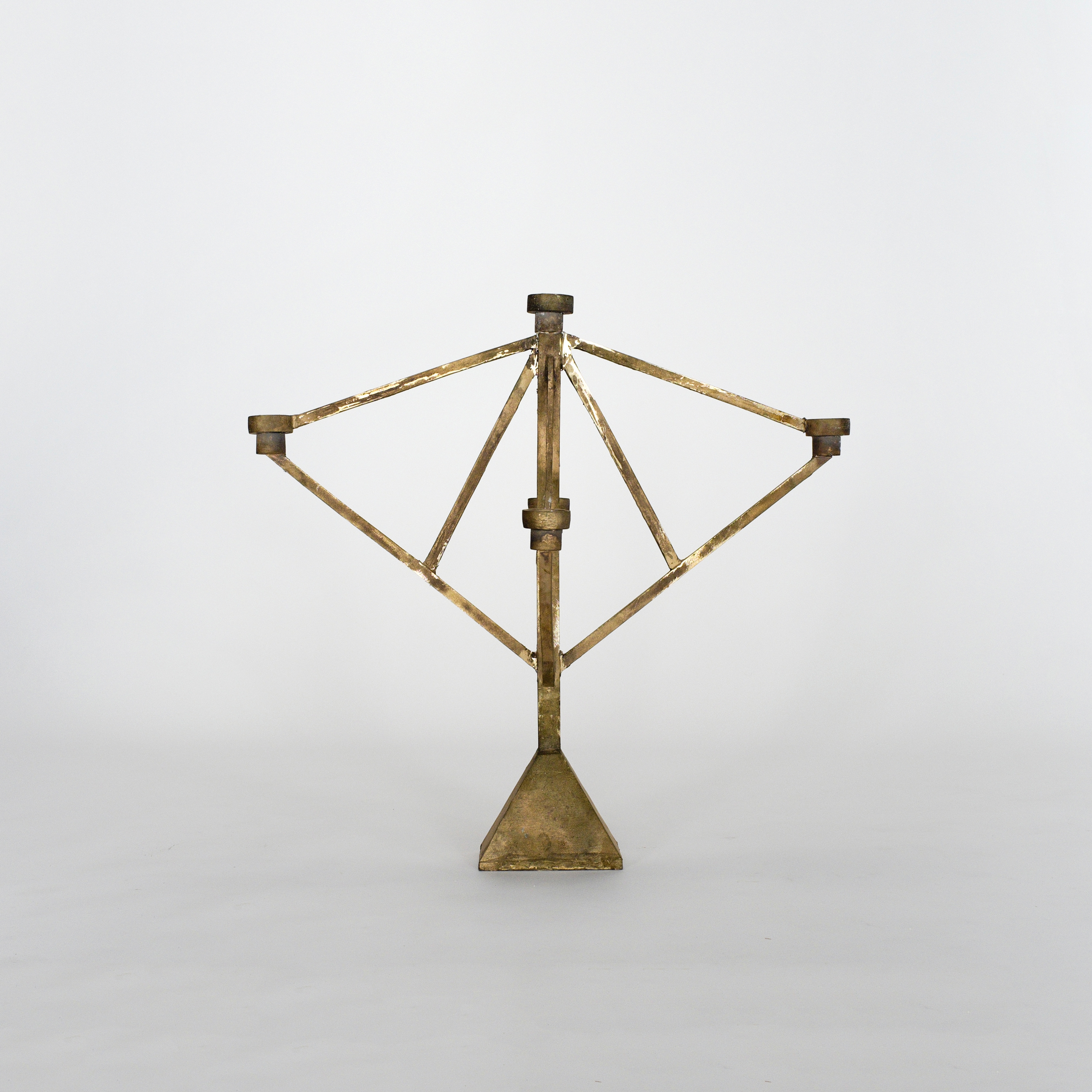 Mostra il prodotto Sprue Candelabra 4 del produttore Fort Standard