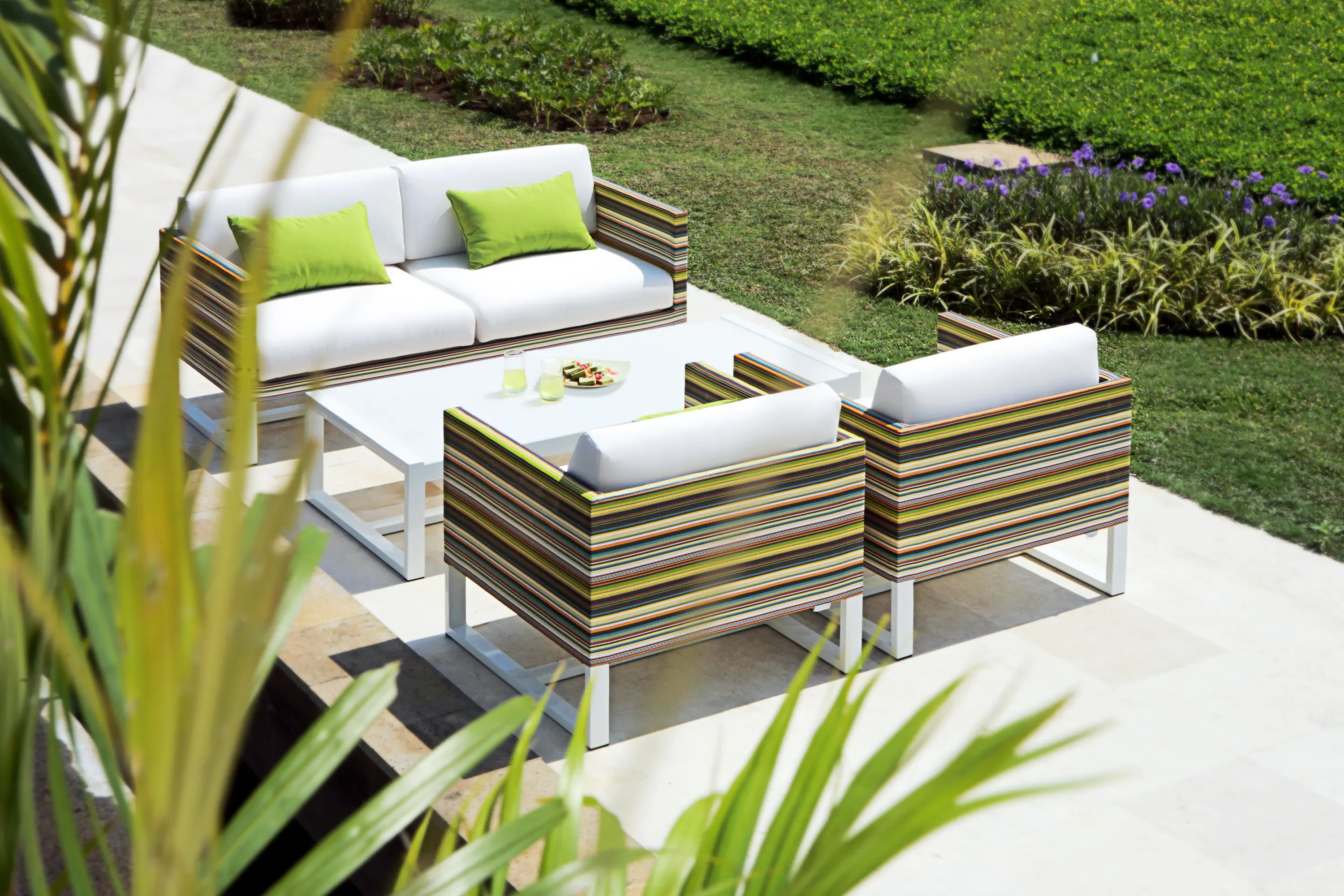 Mamagreen - Stripe ottoman vertical