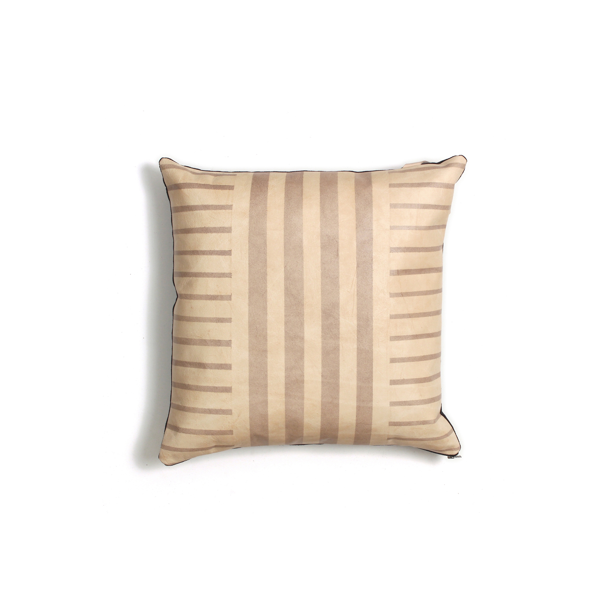 Mostra il prodotto Desert Sand Stripe Leather Pillow - 18x18 del produttore AVO