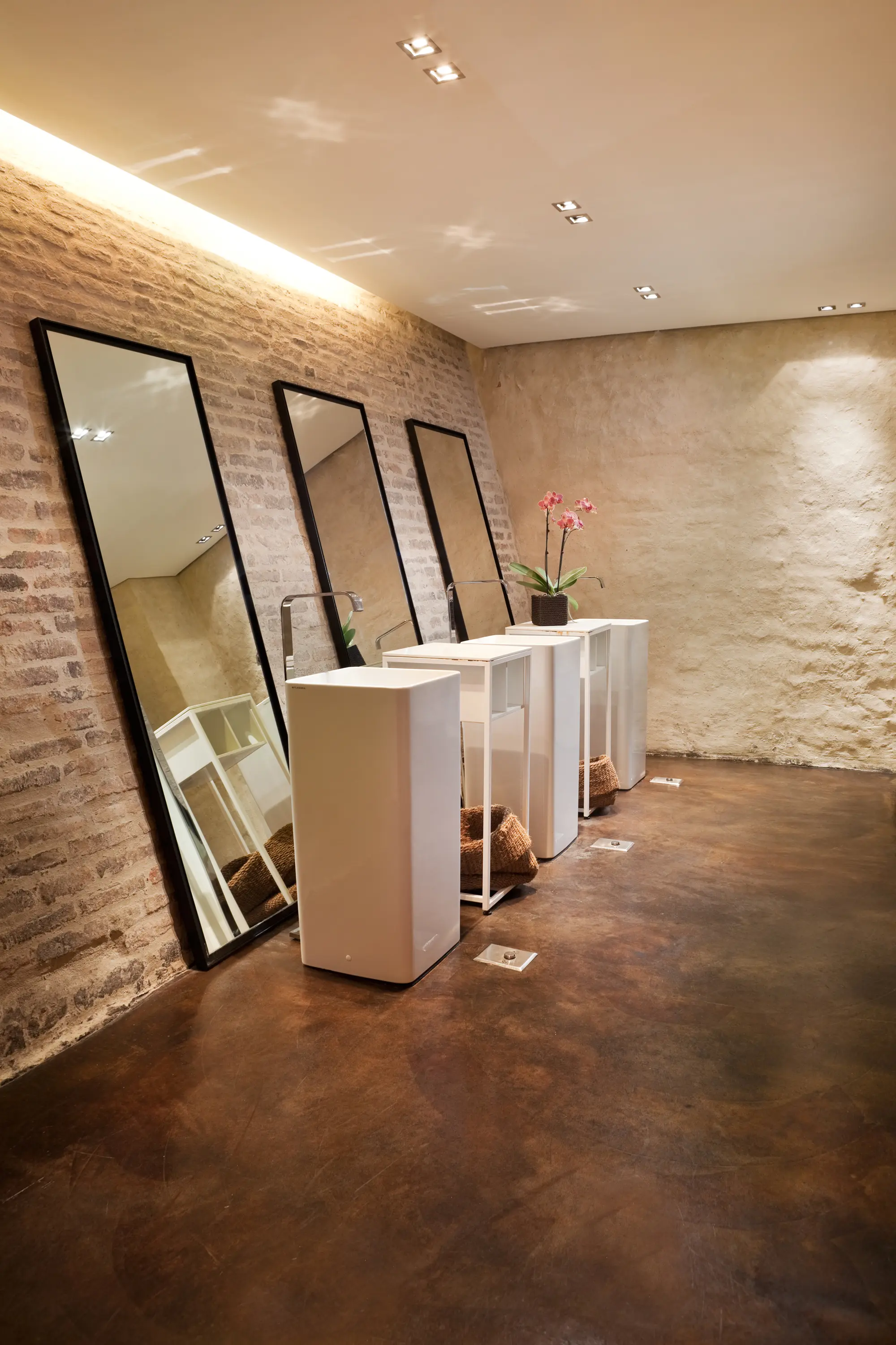 Ideal Work - Acid Stain - Brown