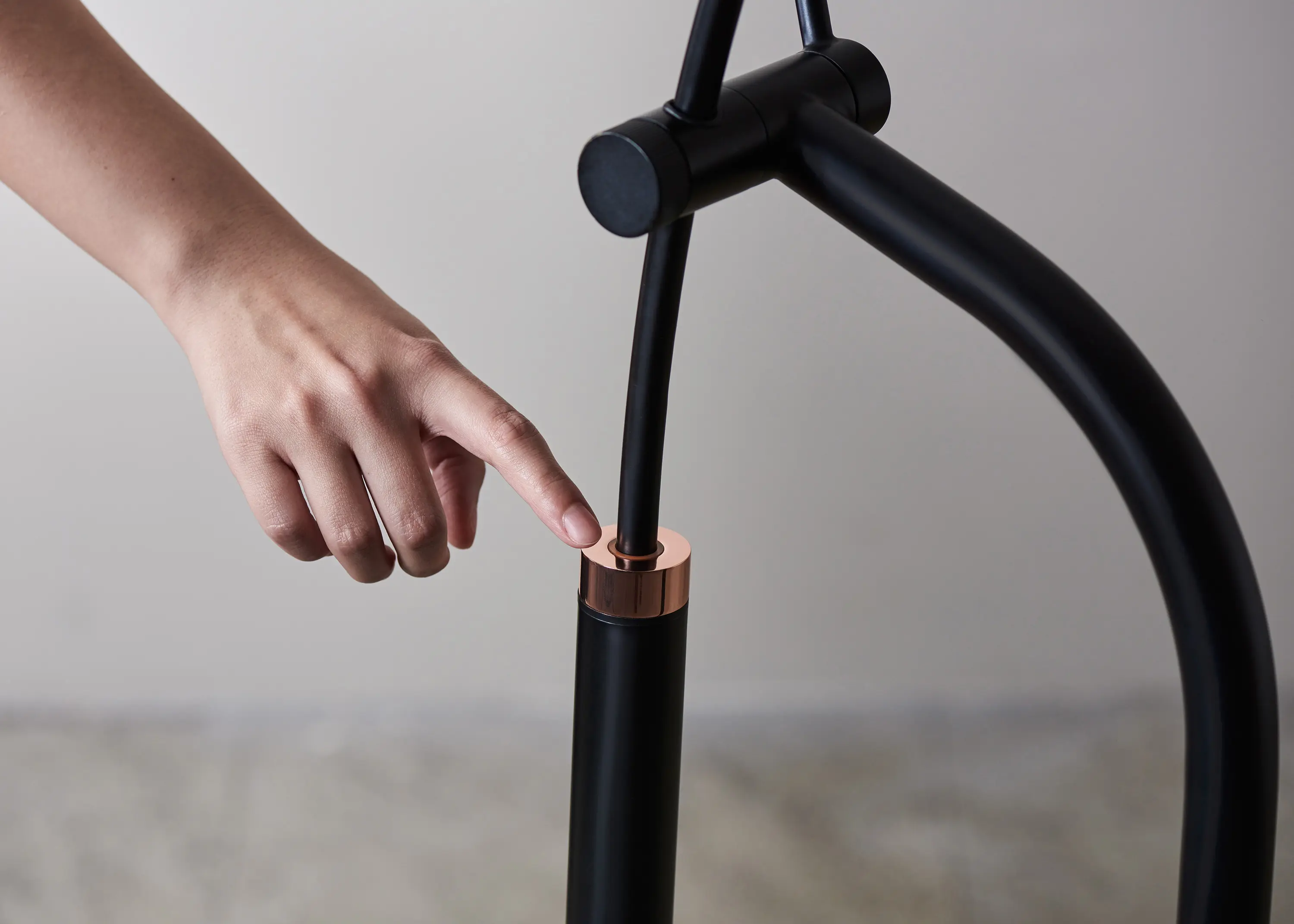 SEEDDESIGN - Hercules Desk Lamp