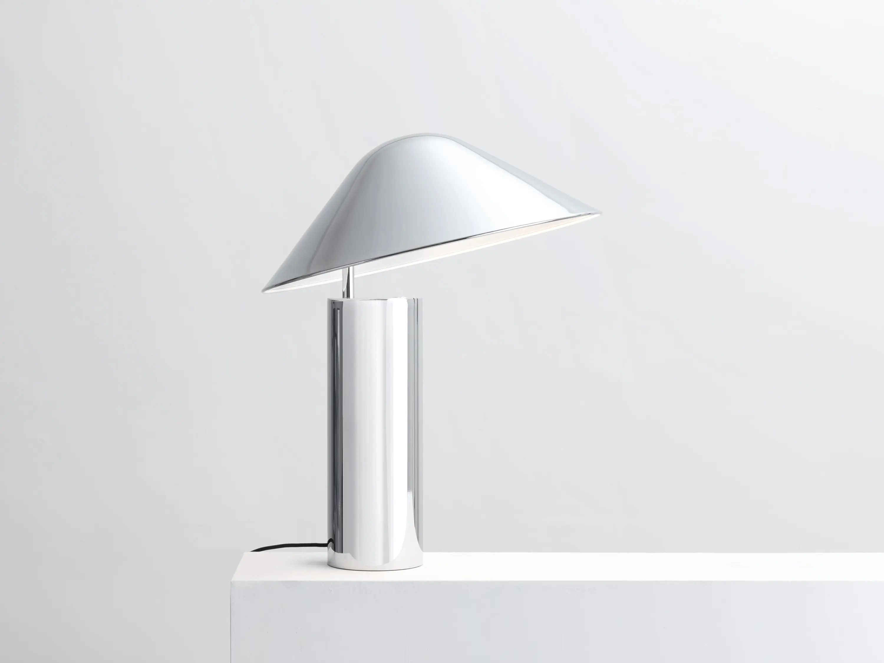 SEEDDESIGN - Damo Desk Lamp