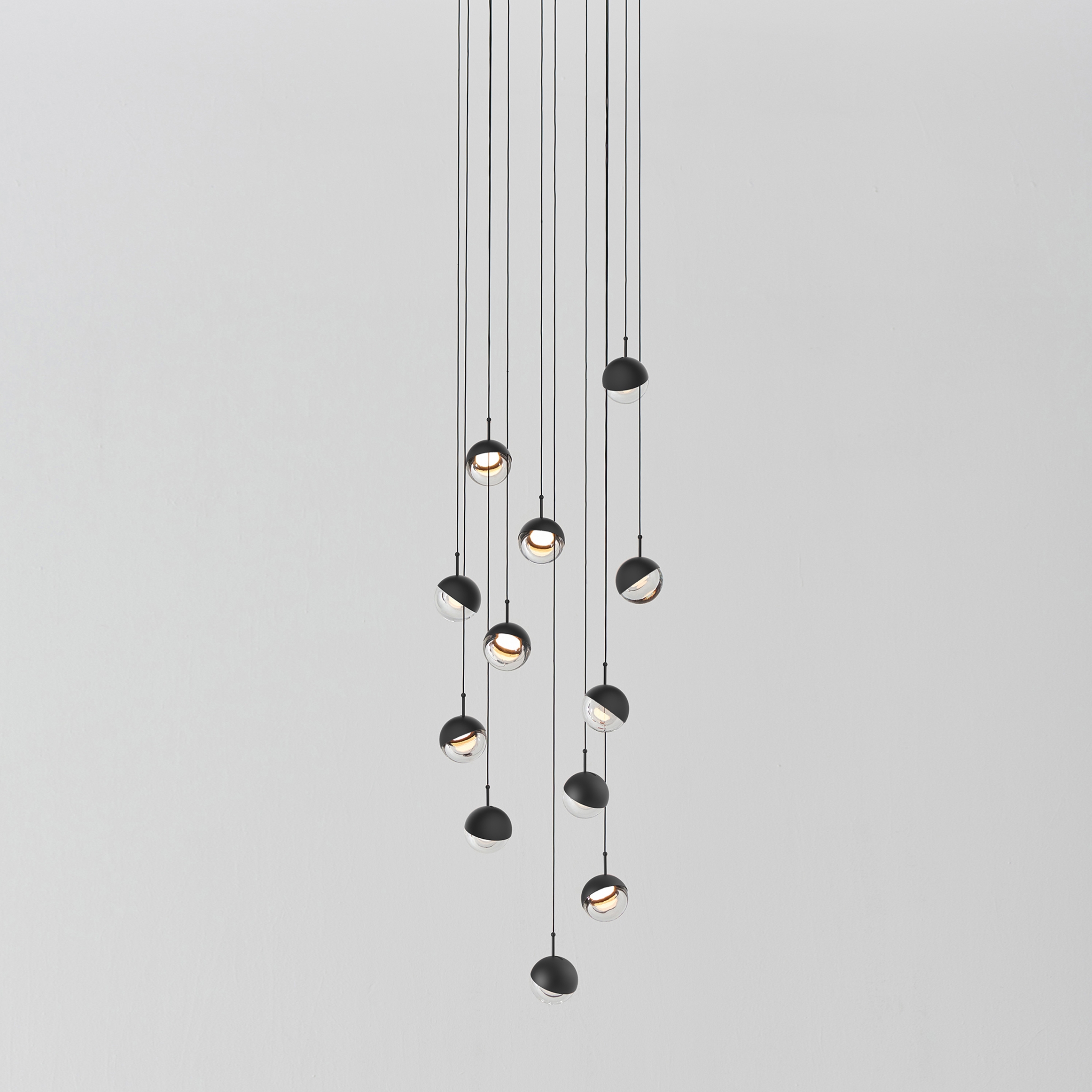Mostrar el producto Dora P12 Pendant Lamp del fabricante SEEDDESIGN