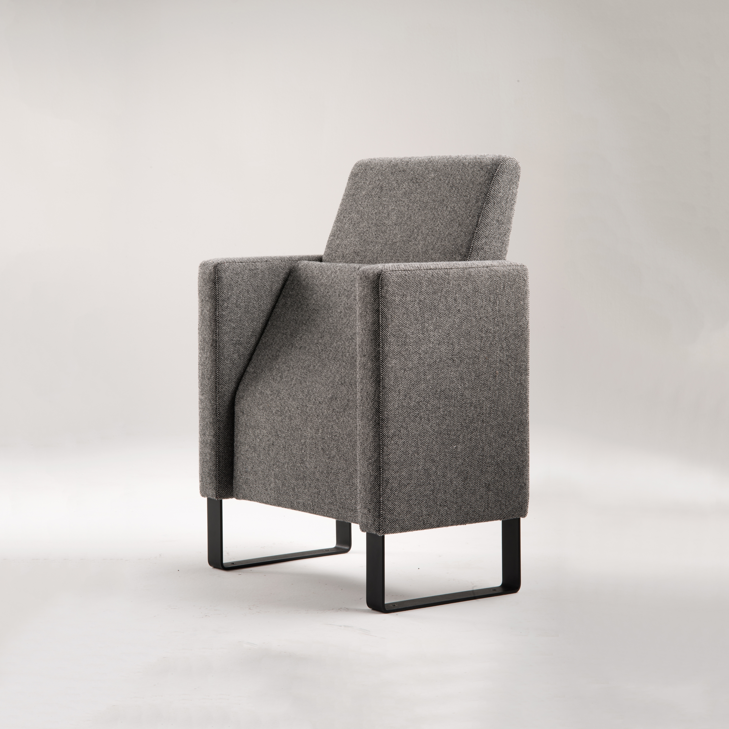 Display product Thea from manufacturer Poltrona Frau Group Contract Division