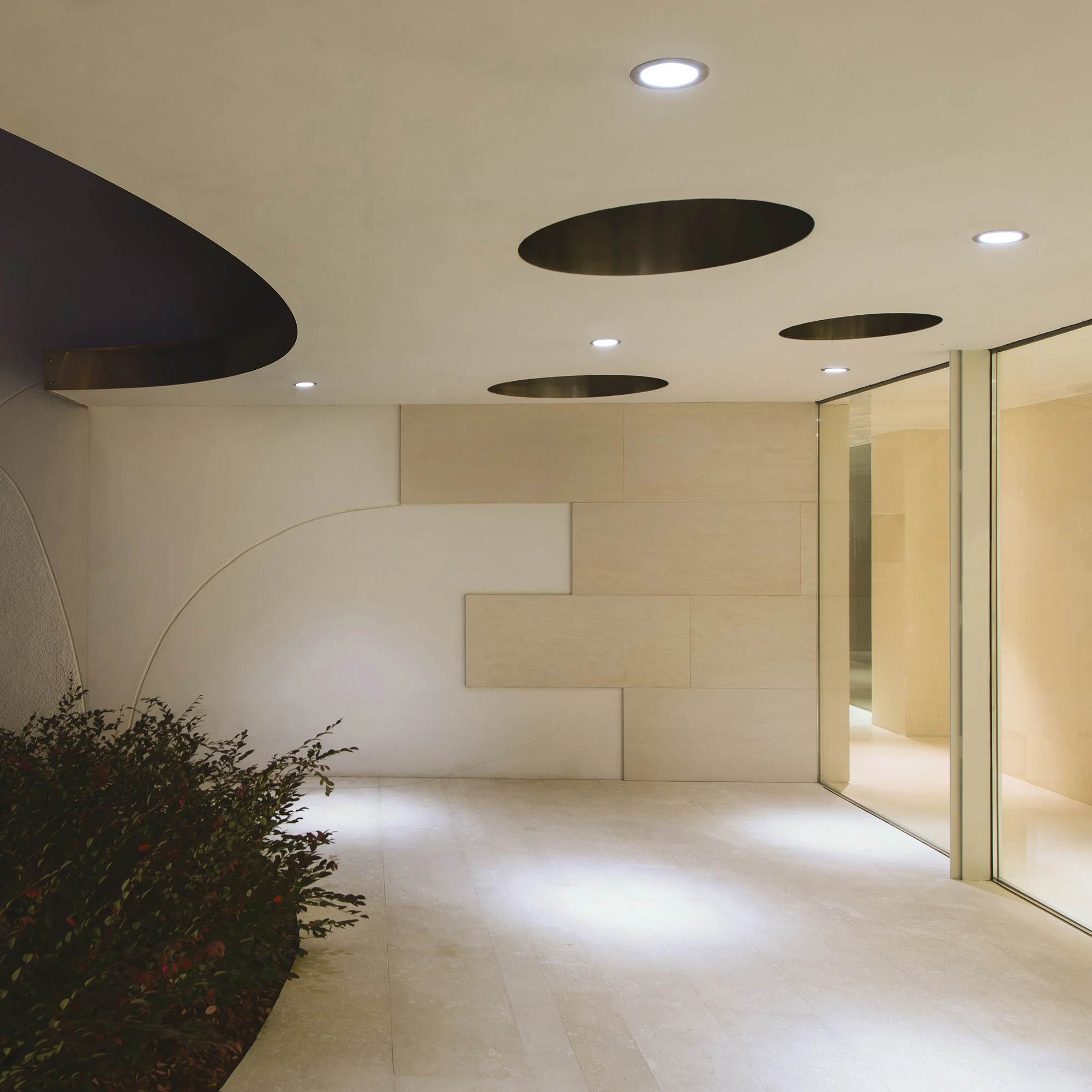 CEILING RECESSED