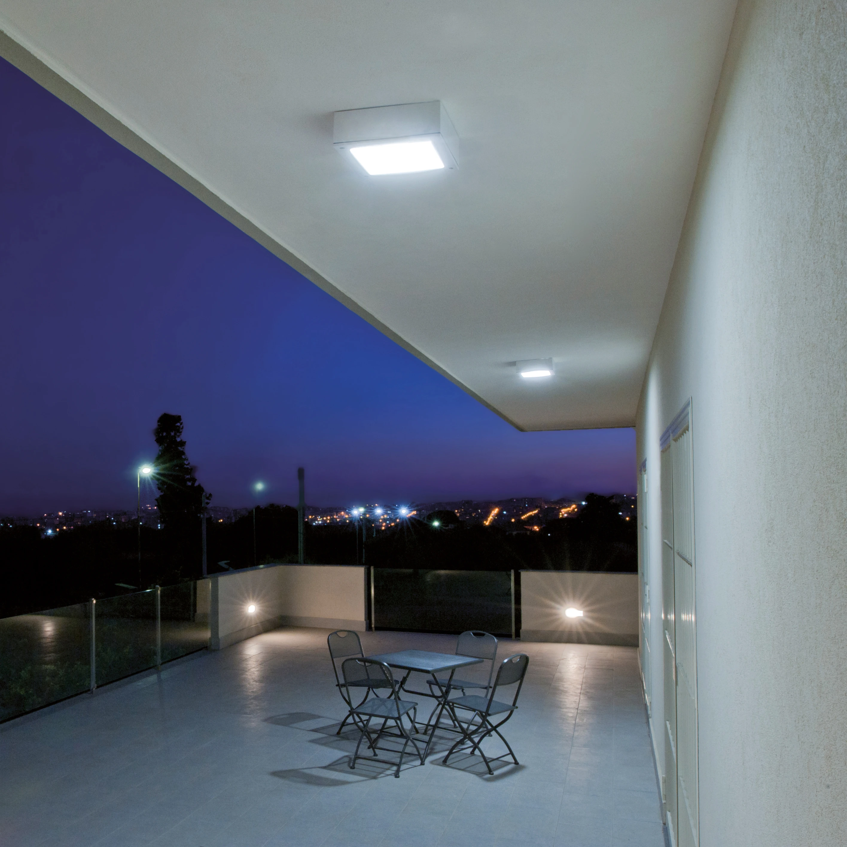 WALL / CEILING
