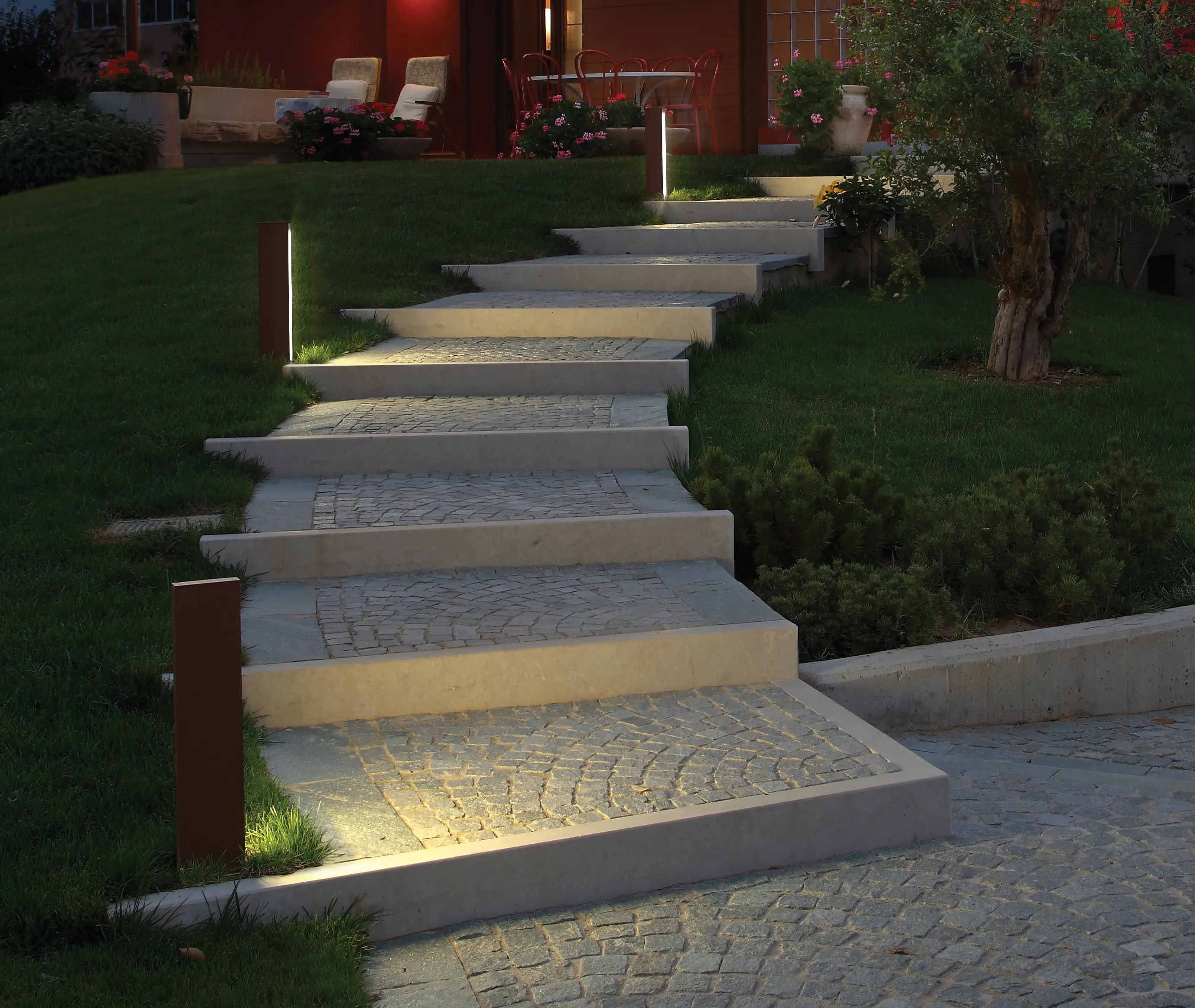 Ares - Talia Low Power LED / H. 360 mm - Double Emission
