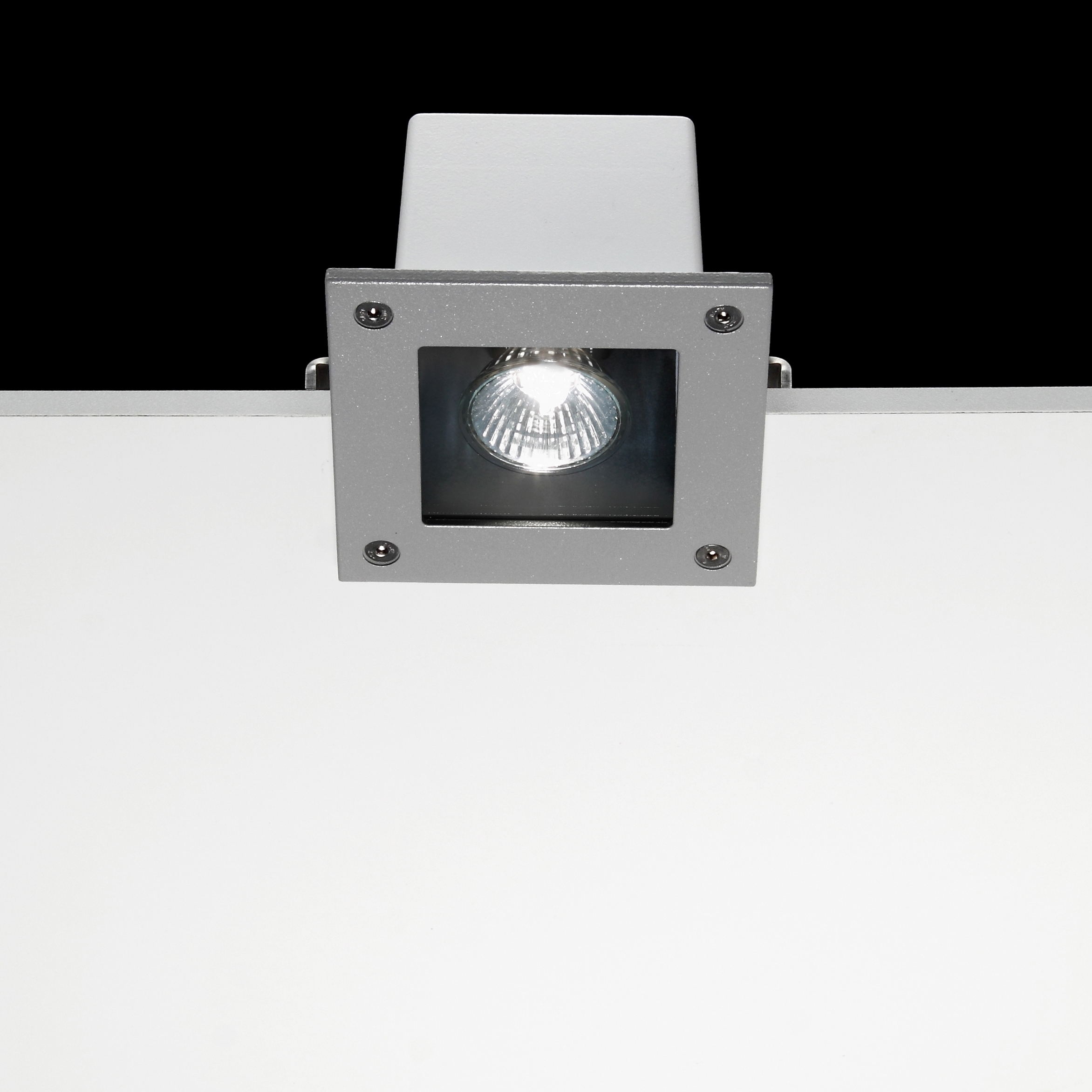 Mostrar el producto Ara / 125x125 mm - Transparent Glass - Adjustable Optic del fabricante Ares