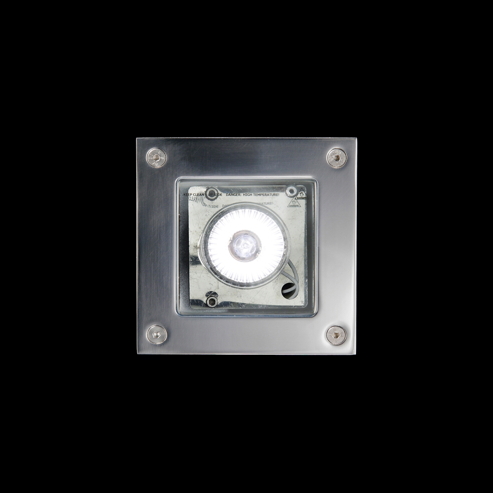 Display product Bea / Stainless Steel Frame - Transparent Glass - Adjustable Optic from manufacturer Ares