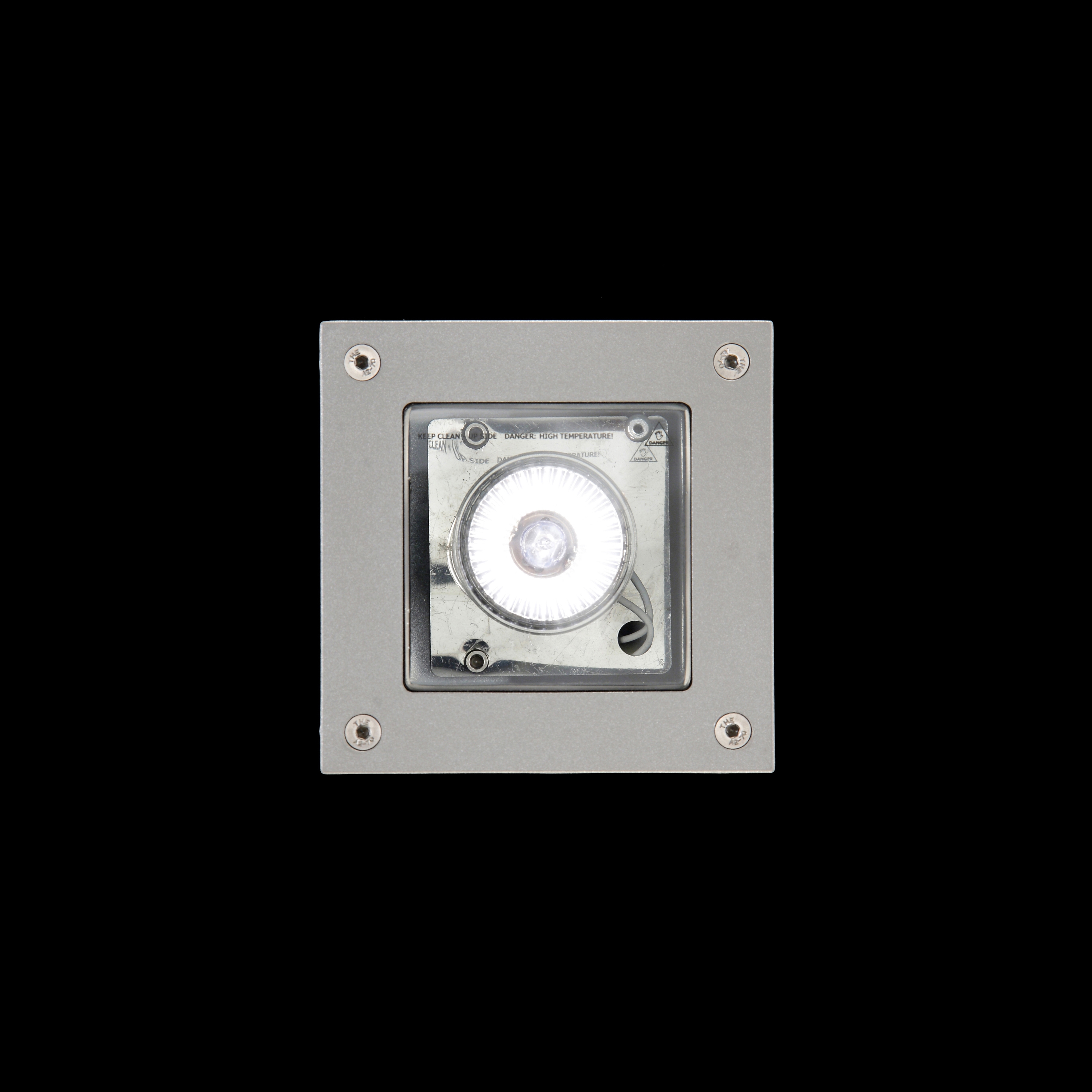 Mostrar el producto Bea / Aluminium Frame - Transparent Glass - Adjustable Optic del fabricante Ares
