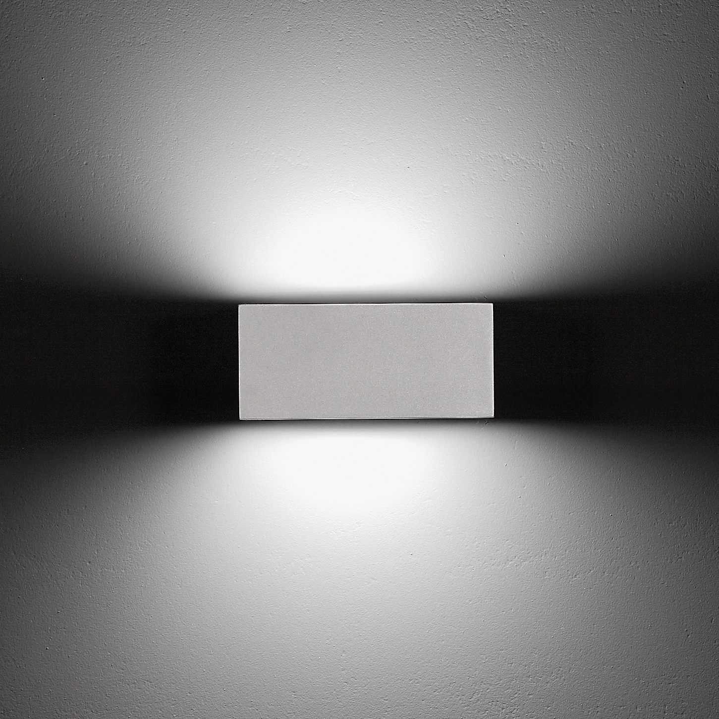 Mostrar el producto Midna Mid-Power LED / Bidirectional del fabricante Ares