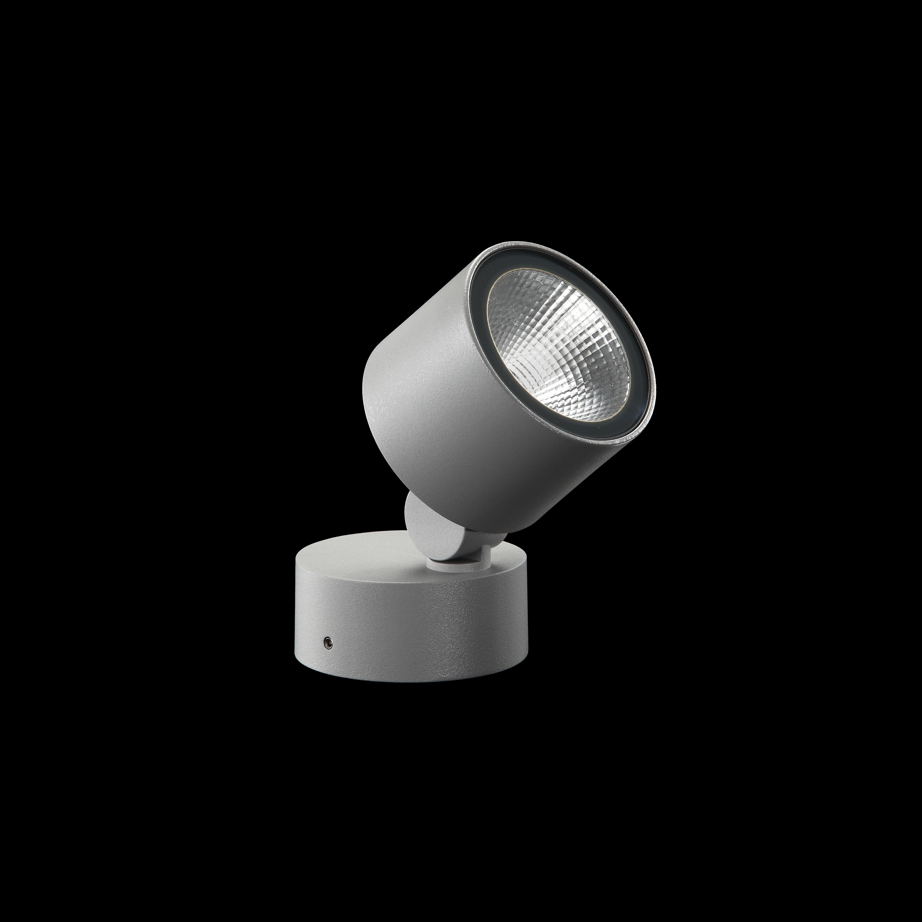 Display product Kirk 90 CoB LED / Adjustable - Medium Beam 30° from manufacturer Ares