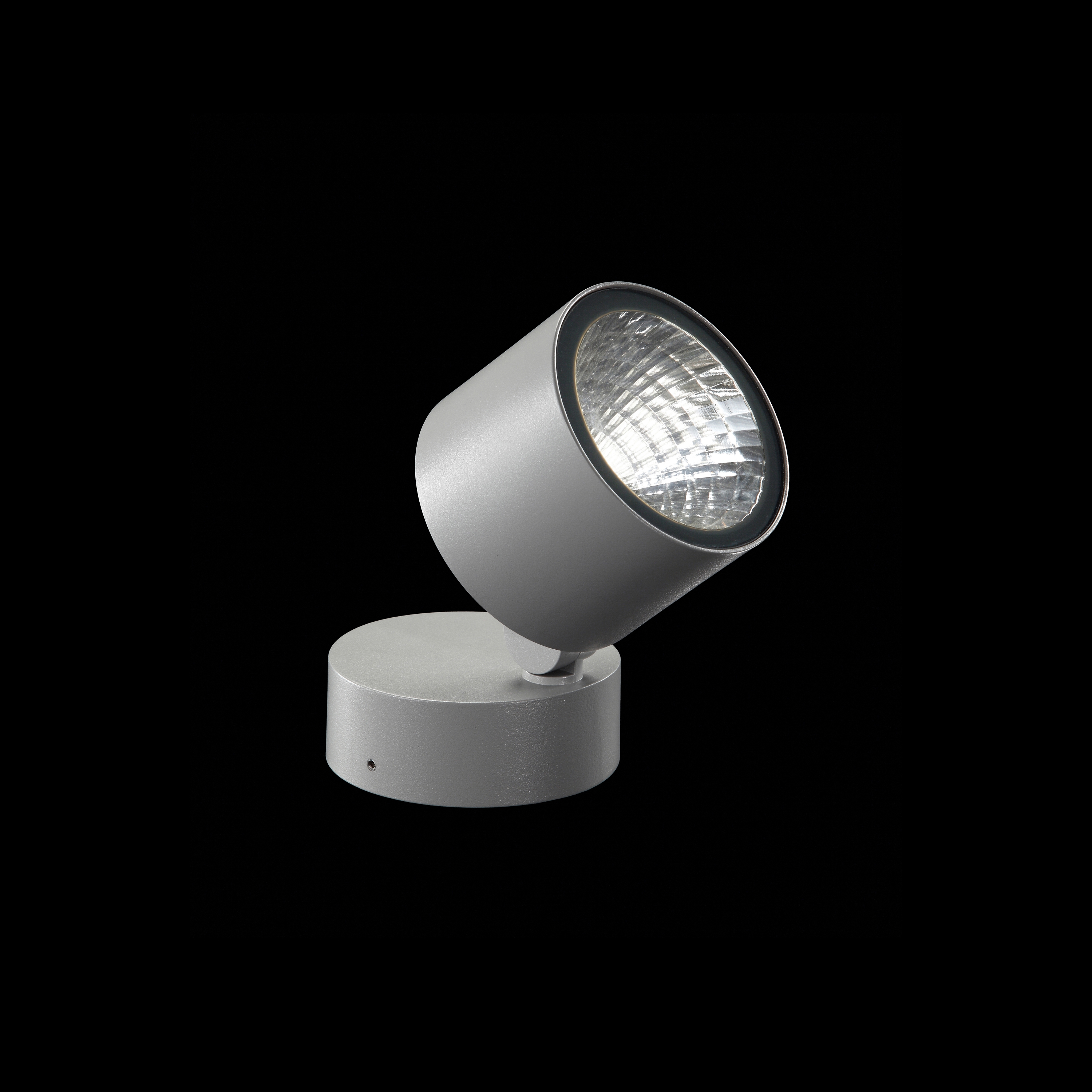 Produkt Kirk 120 CoB LED / Adjustable - Medium Beam 40° des Herstellers Ares anzeigen