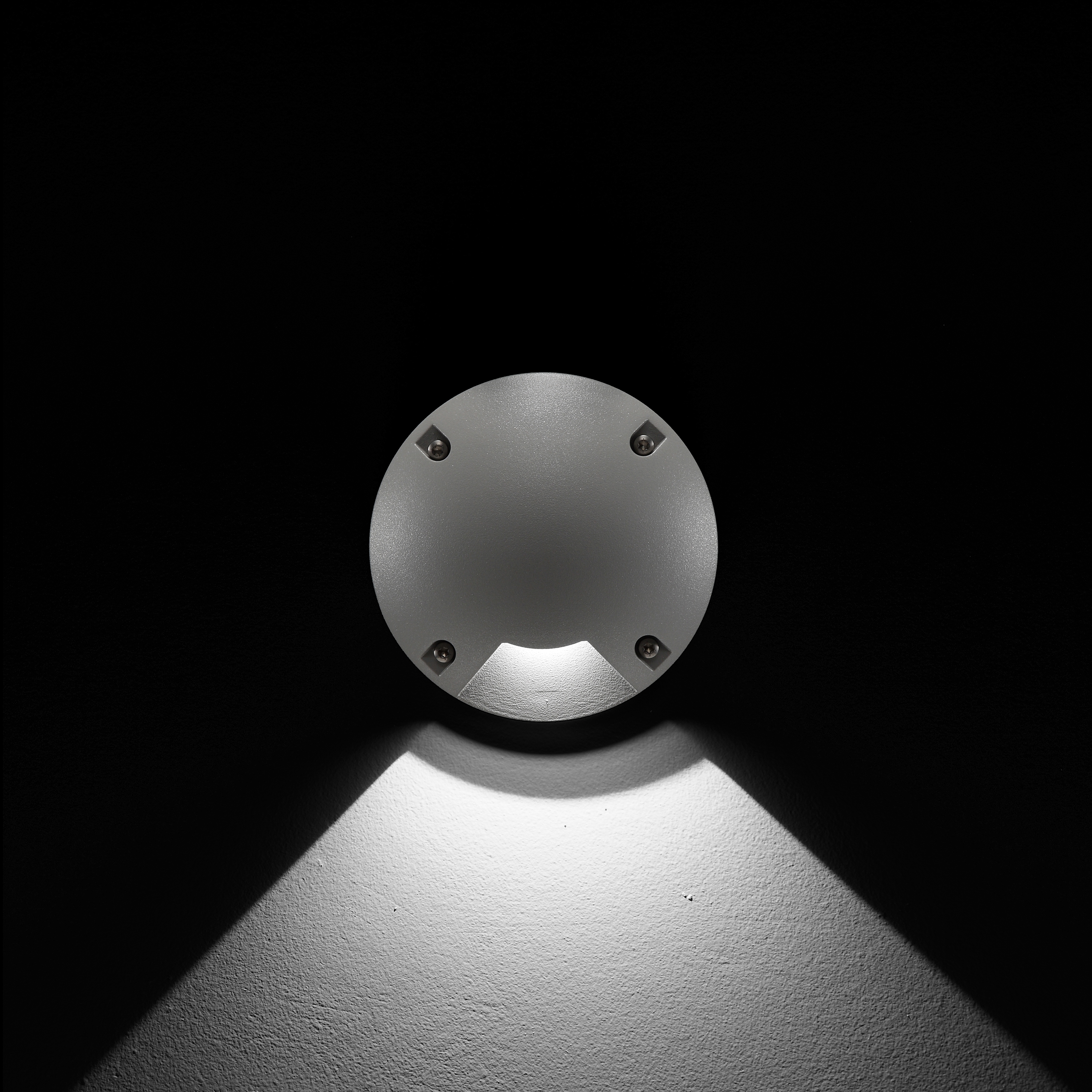Display product Kamino 130 Power LED / One Emission from manufacturer Ares