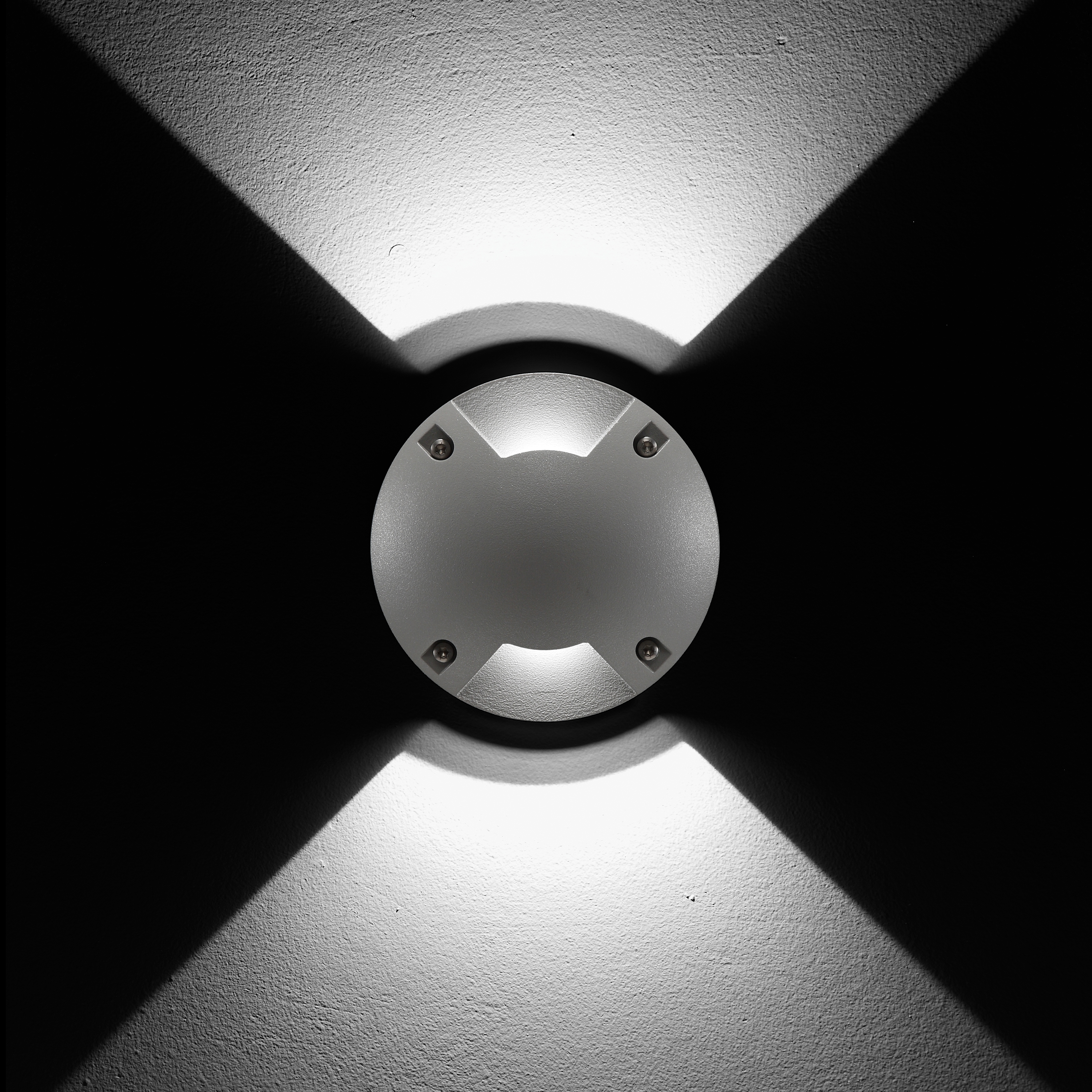Display product Kamino 130 Power LED / Two Emissions from manufacturer Ares