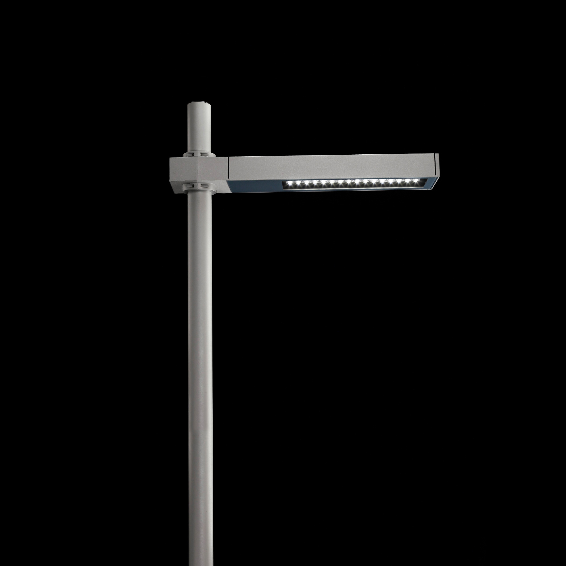 Mostrar el producto Dooku 600 Power LED / Pole Ø 76mm - Single Top Pole - Street Light Optic (Foot and Cycle Paths) del fabricante Ares