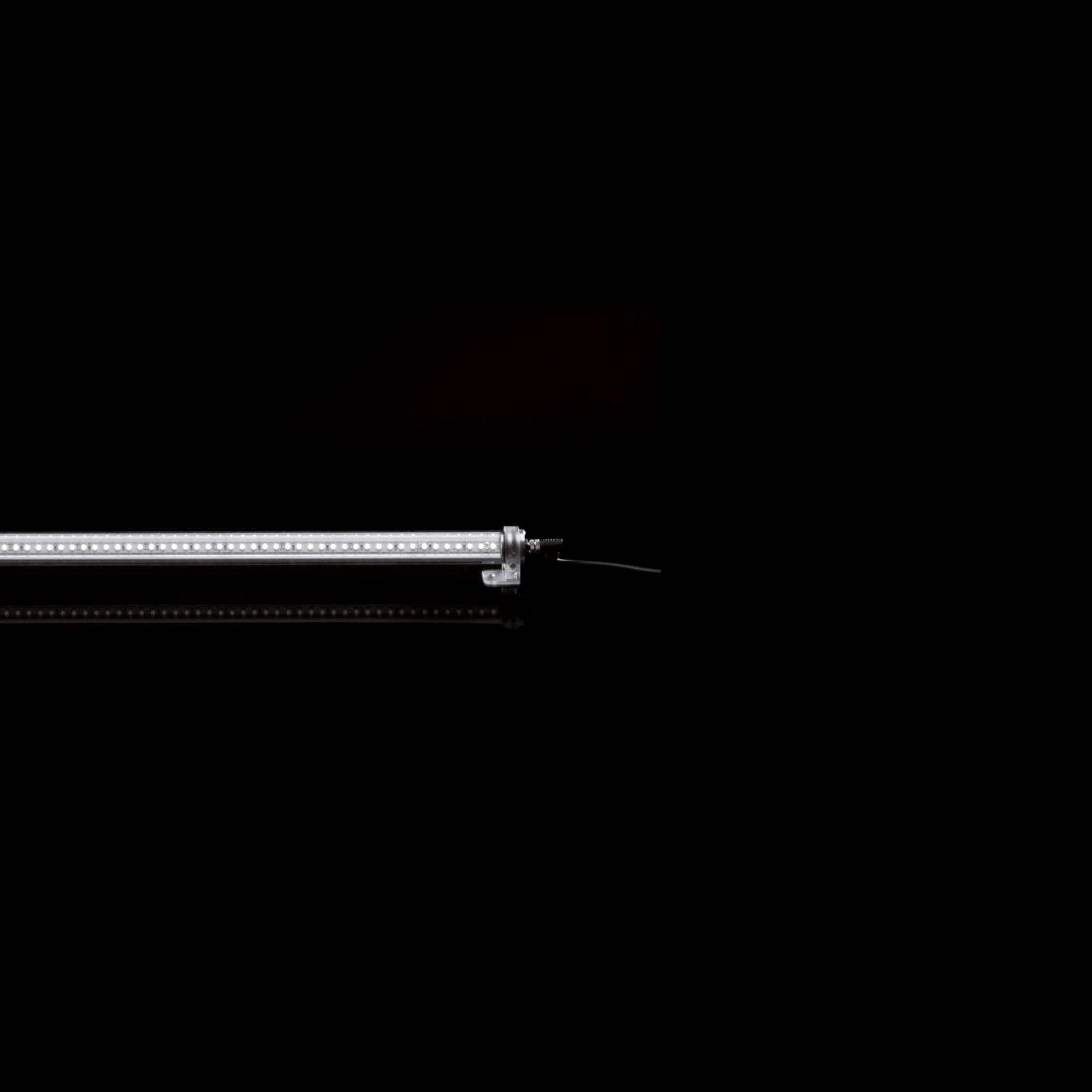Vertoon produk Tau Low Power LED / L. 354 - Transparent Diffuser van vervaardiger Ares
