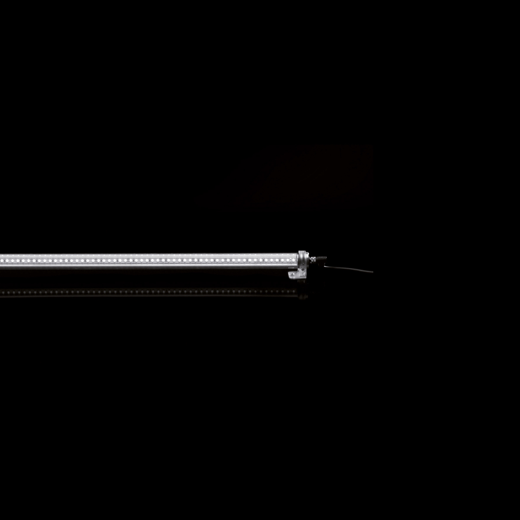 Vertoon produk Tau Low Power LED / L. 554 - Transparent Diffuser van vervaardiger Ares