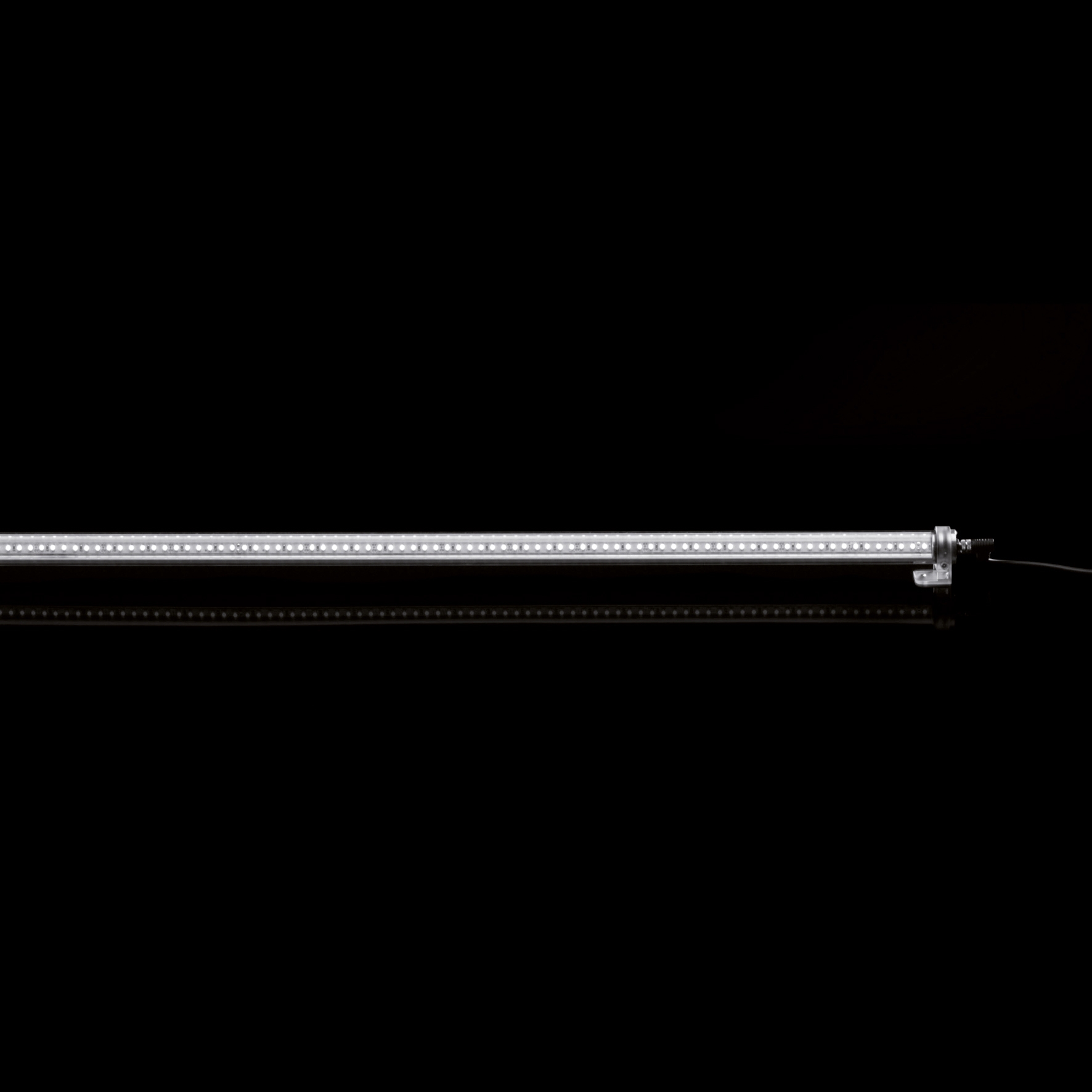 Vertoon produk Tau Low Power LED / L. 1554 - Transparent Diffuser van vervaardiger Ares