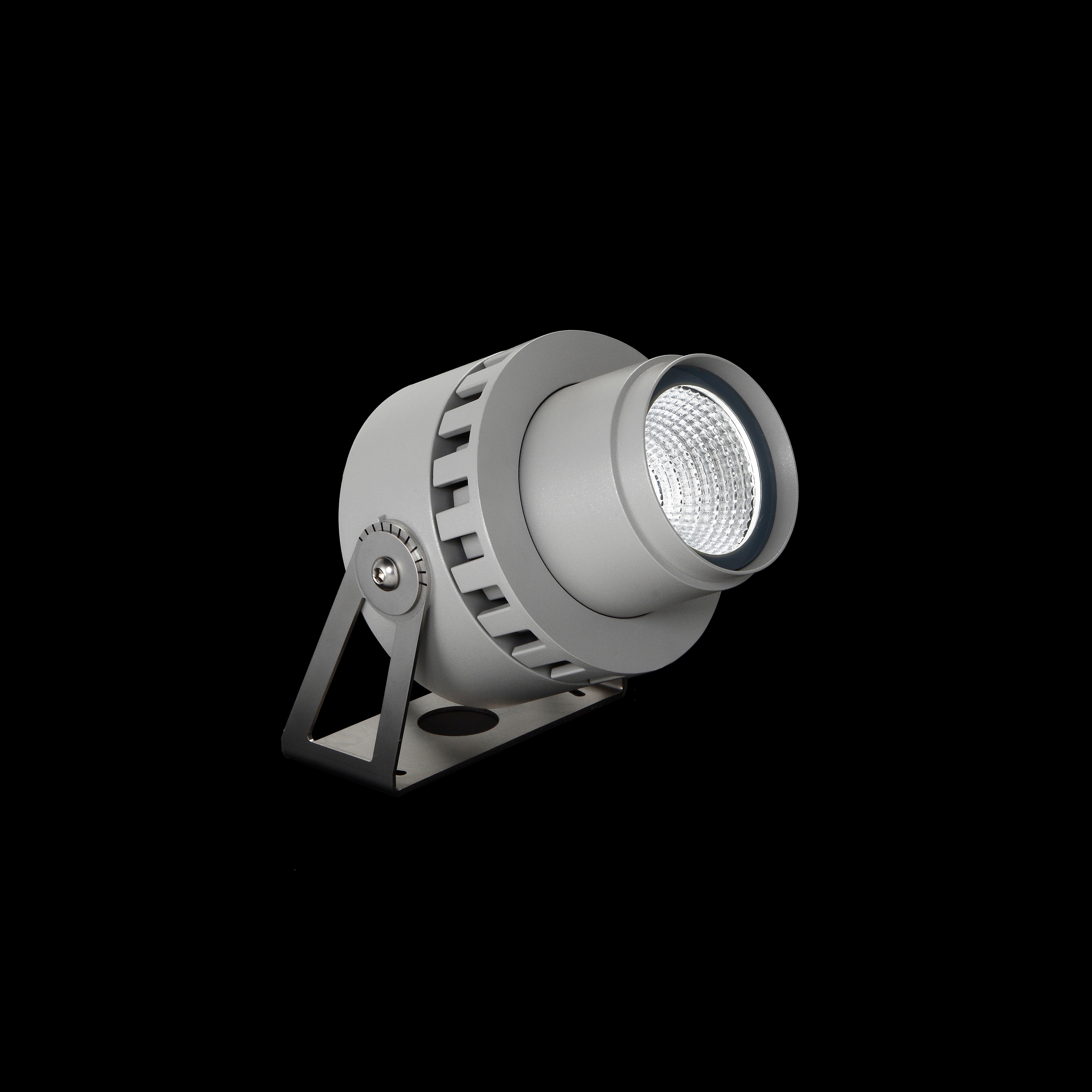 Produkt Spock 95 CoB LED - Adjustable - Wide Beam 40° des Herstellers Ares anzeigen