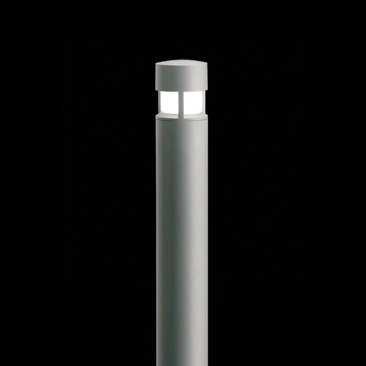 Vertoon produk Silvia on post / H. 1200 mm - Sandblasted Glass - 360° Emission van vervaardiger Ares