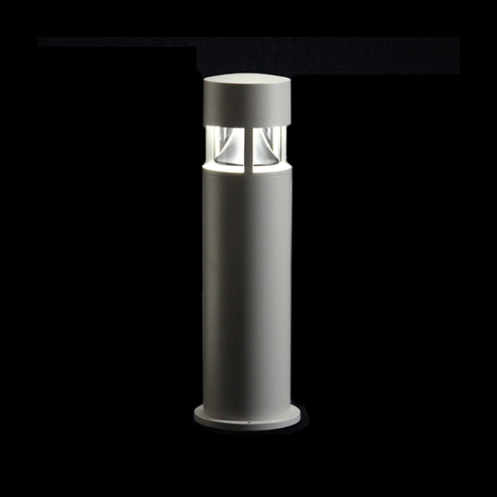 Afficher le produit Silvia on post / H. 700 mm - Transparent Glass - 360° Emission du fabricant Ares
