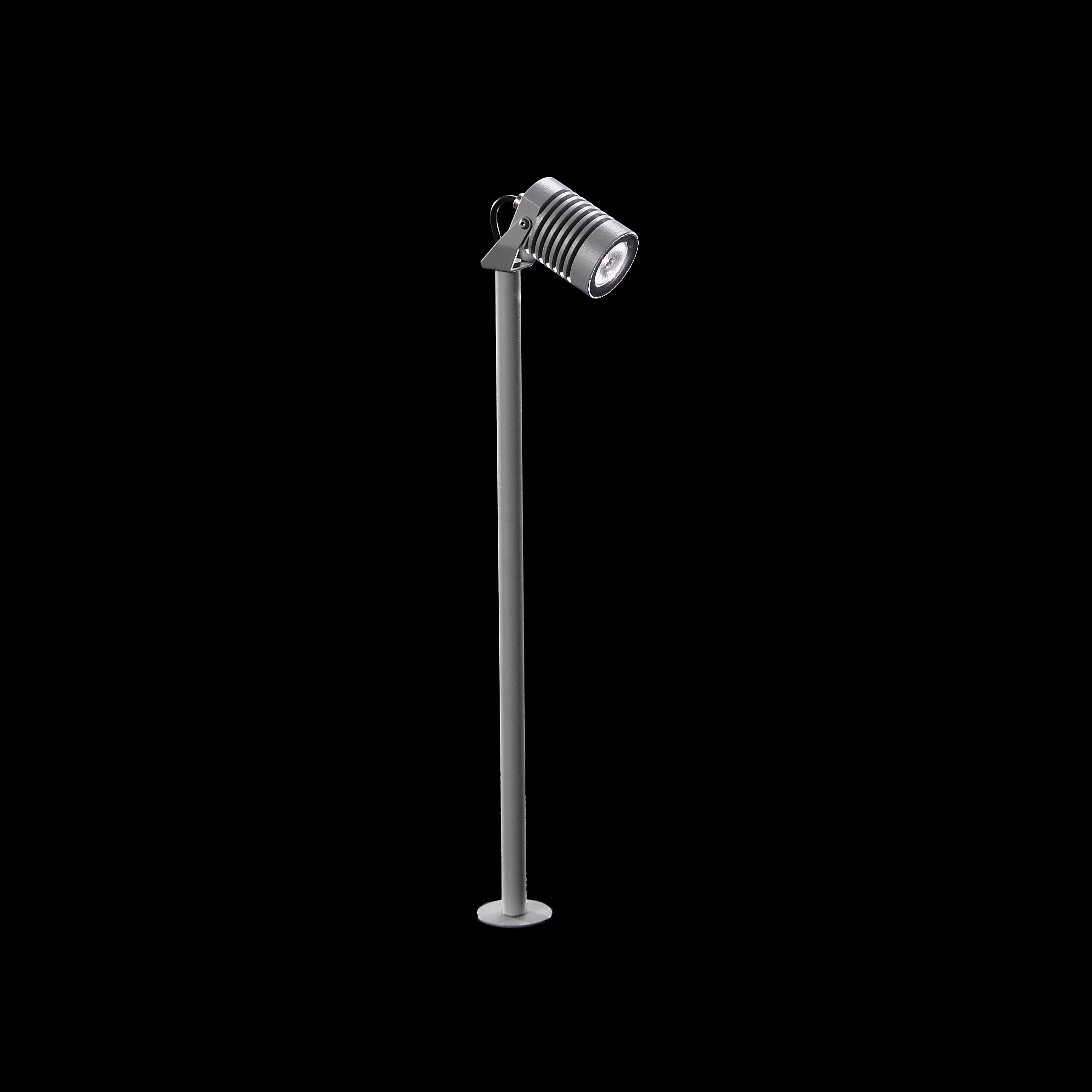 Afficher le produit Iota Power LED / Pole H.500 mm - Adjustable - Narrow Beam 10° du fabricant Ares