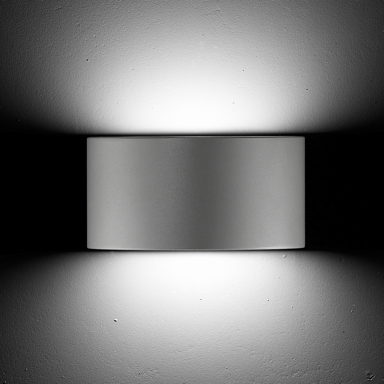 Display product Melrie Maxi Mid-Power LED / Bidirectional Version from manufacturer Ares