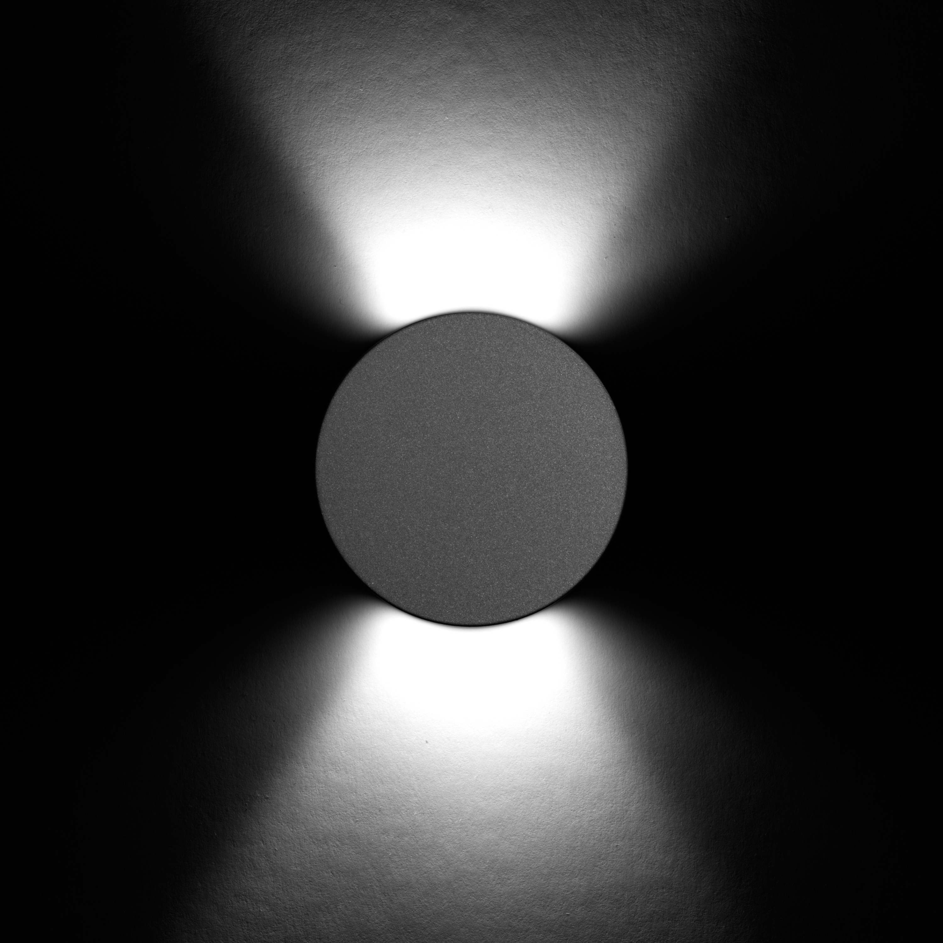 Afficher le produit Rho Power LED / Round Aluminium Frame du fabricant Ares