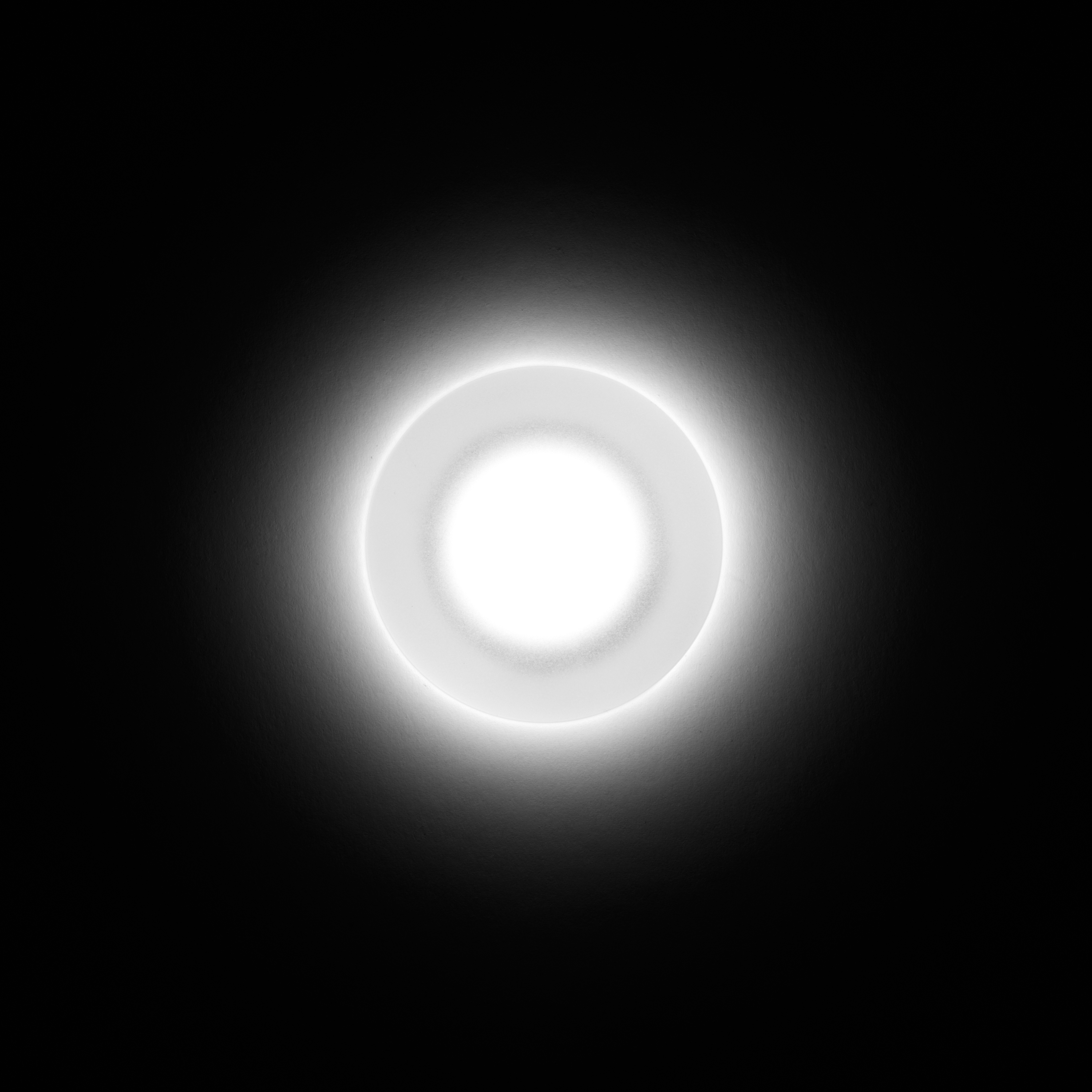 Display product Rho Power LED / Round Methacrylate Diffuser from manufacturer Ares