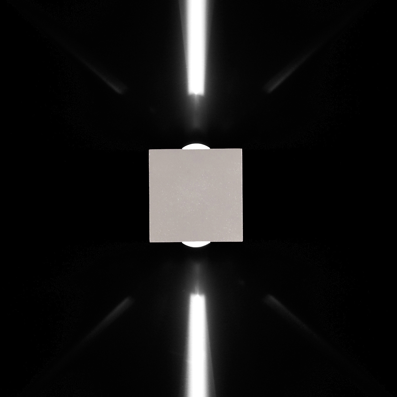 Mostrar el producto Leo 120 / Bidirectional - Narrow Beam 4° - Convex Lens del fabricante Ares