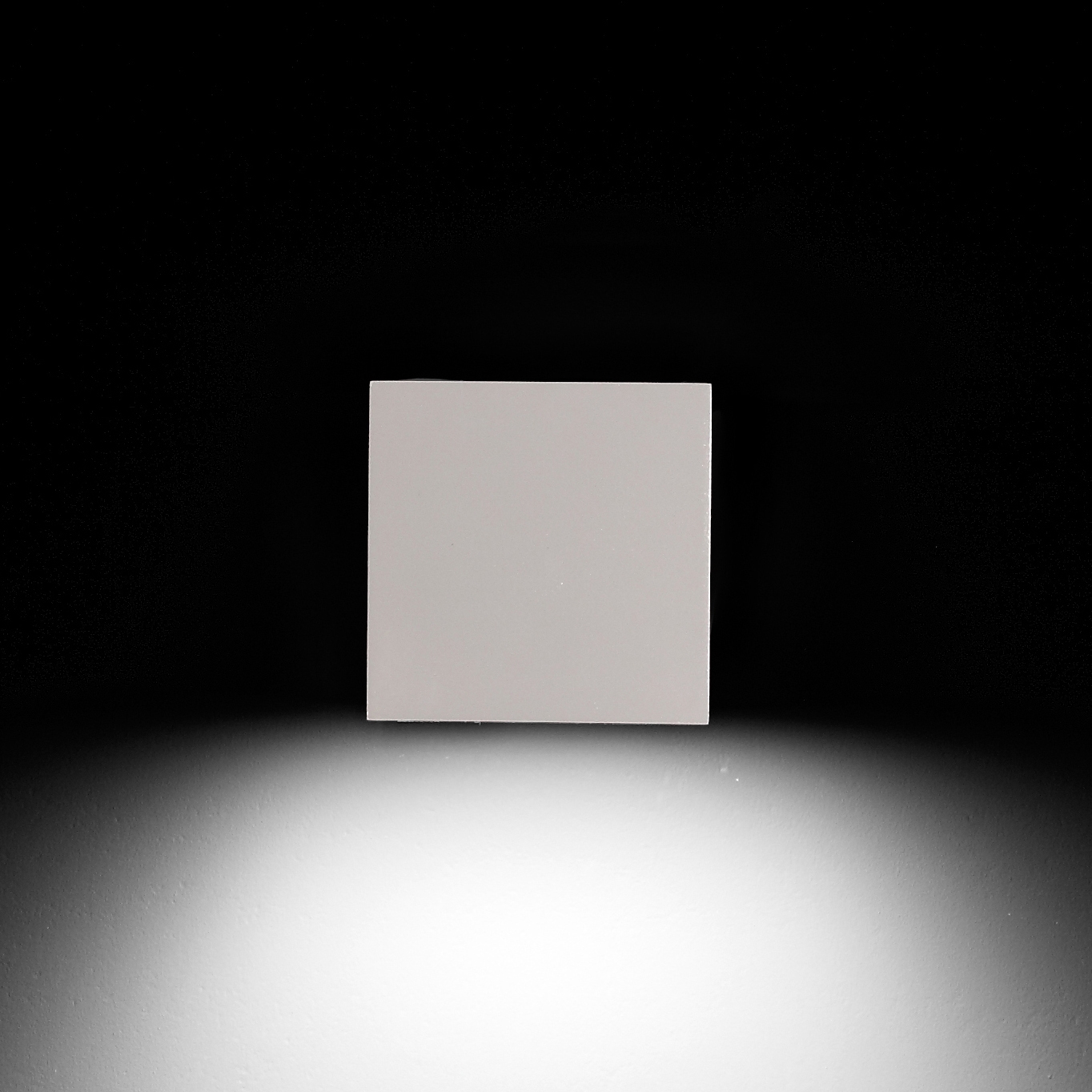 Mostrar el producto Leo 160 / Unidirectional - Sandblasted Glass del fabricante Ares