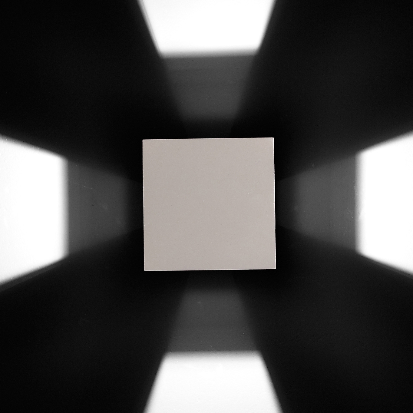 Display product Leo 160 / Omnidirectional - Medium Beam 40° from manufacturer Ares