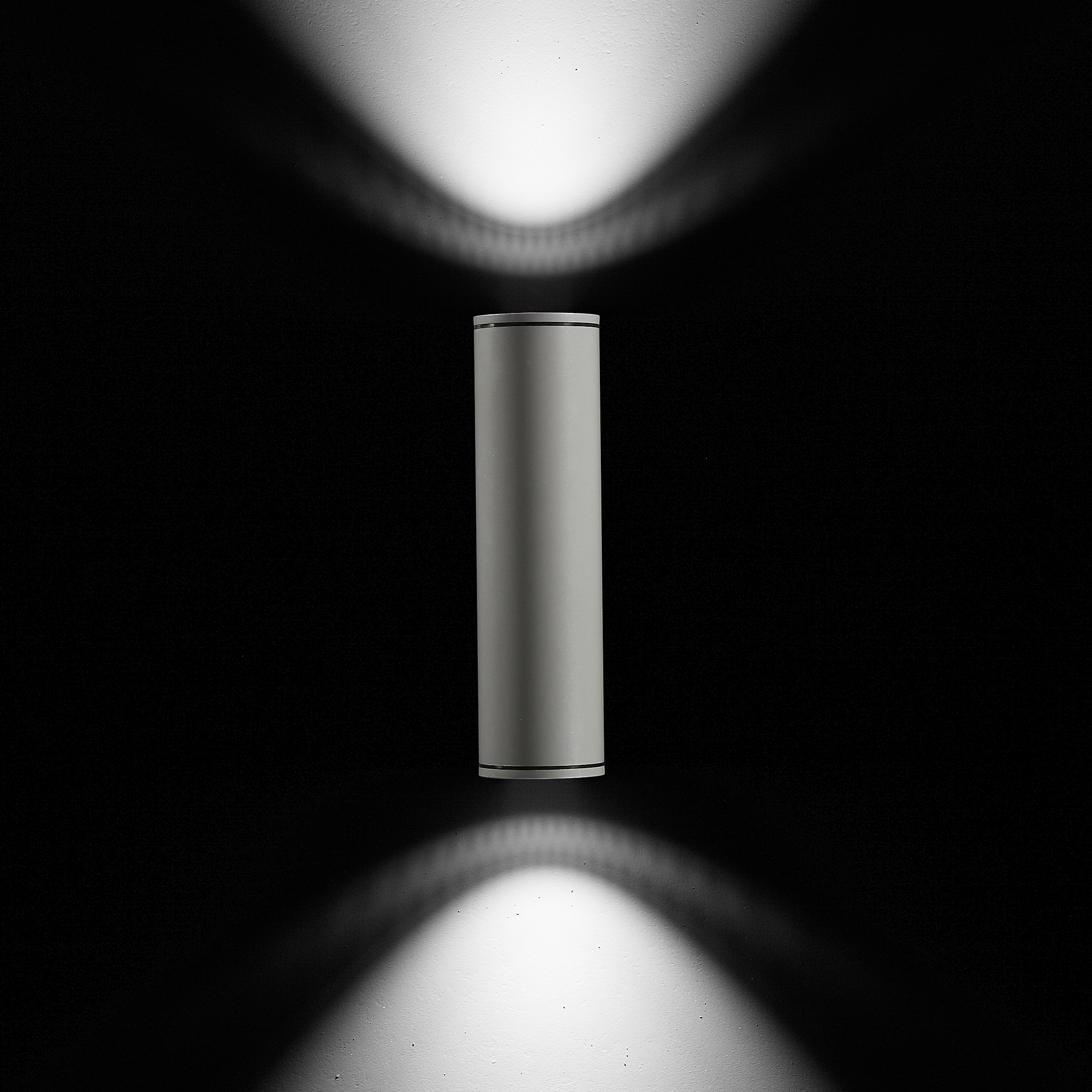 Produkt Emma 110 CoB LED / Bidirectional - Medium Beam 40° des Herstellers Ares anzeigen