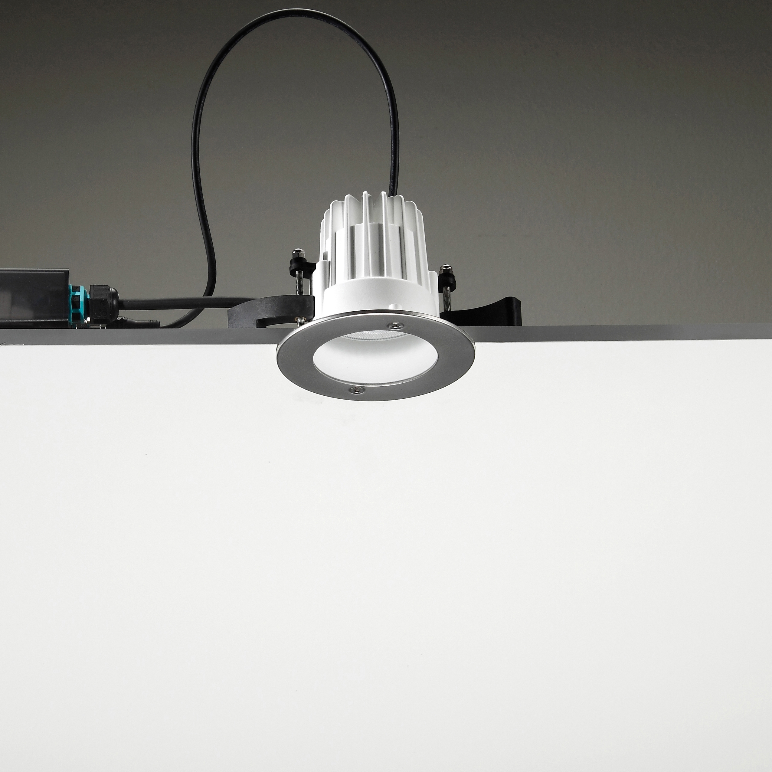 Produkt Leila 105 CoB LED / Stainless Steel Frame - Medium Beam 20° des Herstellers Ares anzeigen