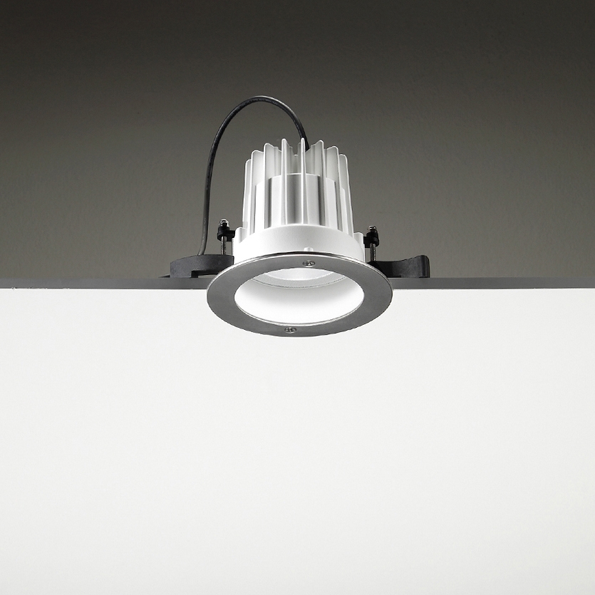 Produkt Leila 135 CoB LED 230V / Stainless Steel Frame - Medium Beam 30° des Herstellers Ares anzeigen