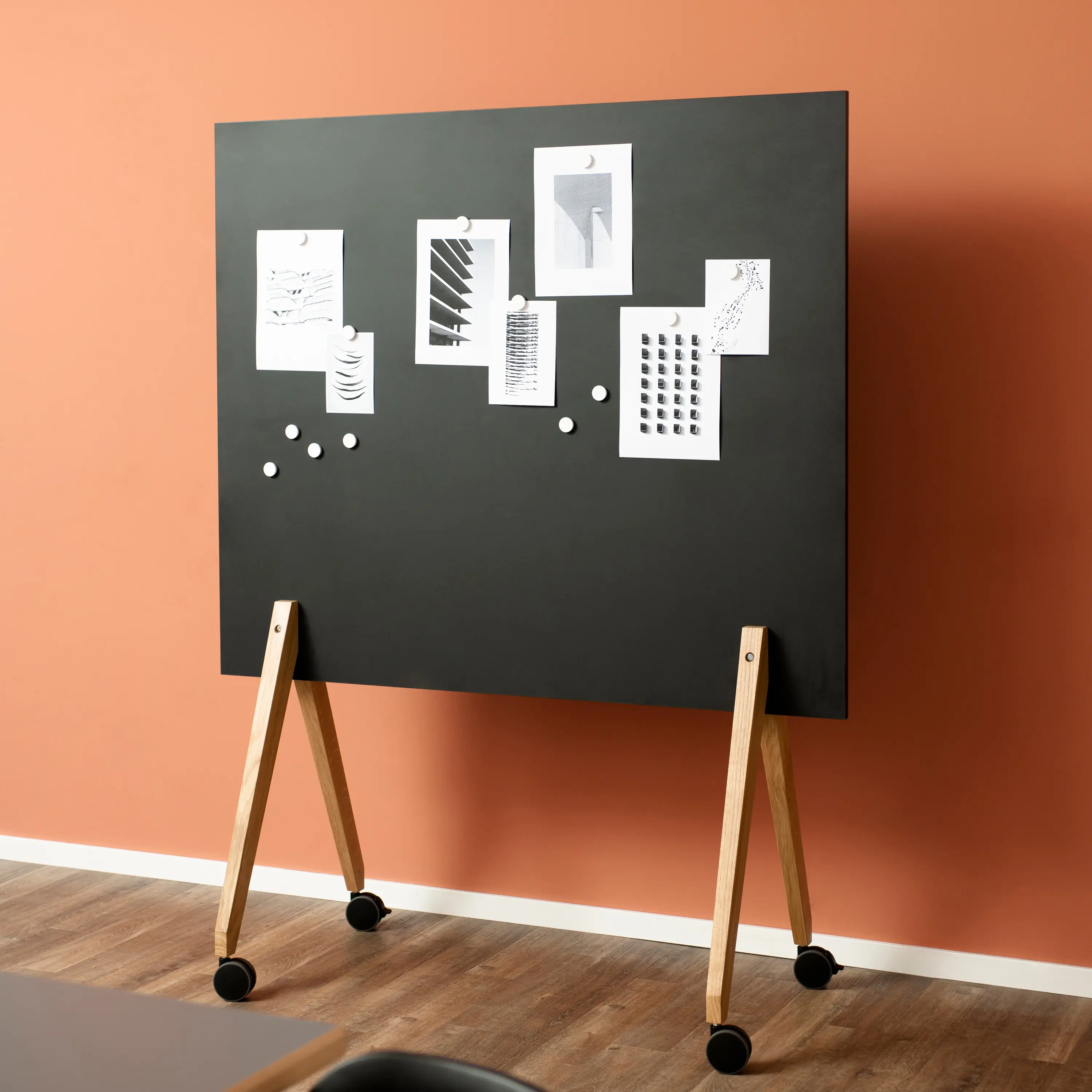 roomours - Chalk Talk | Chalkboard