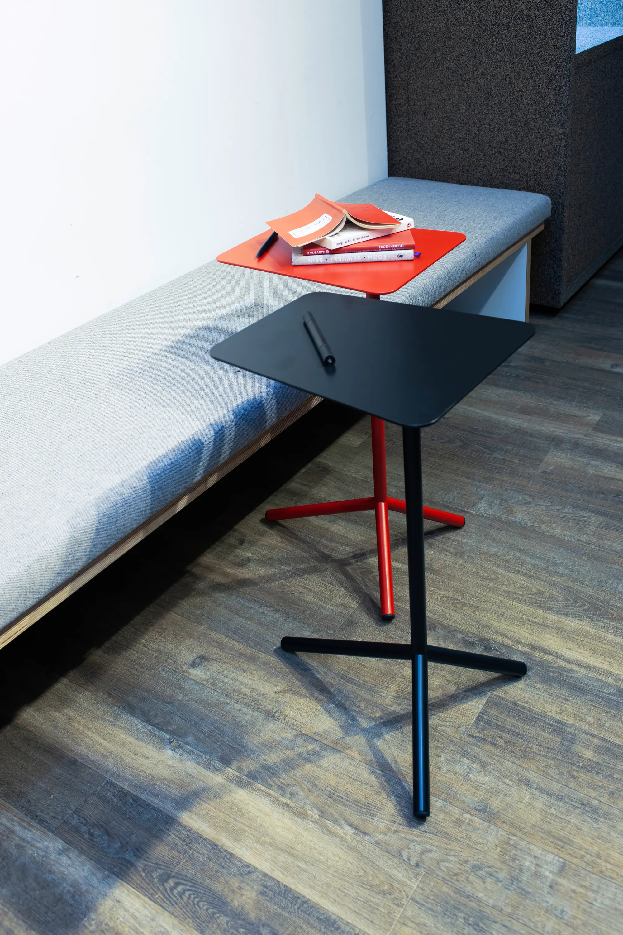 roomours - By your Side | Side table