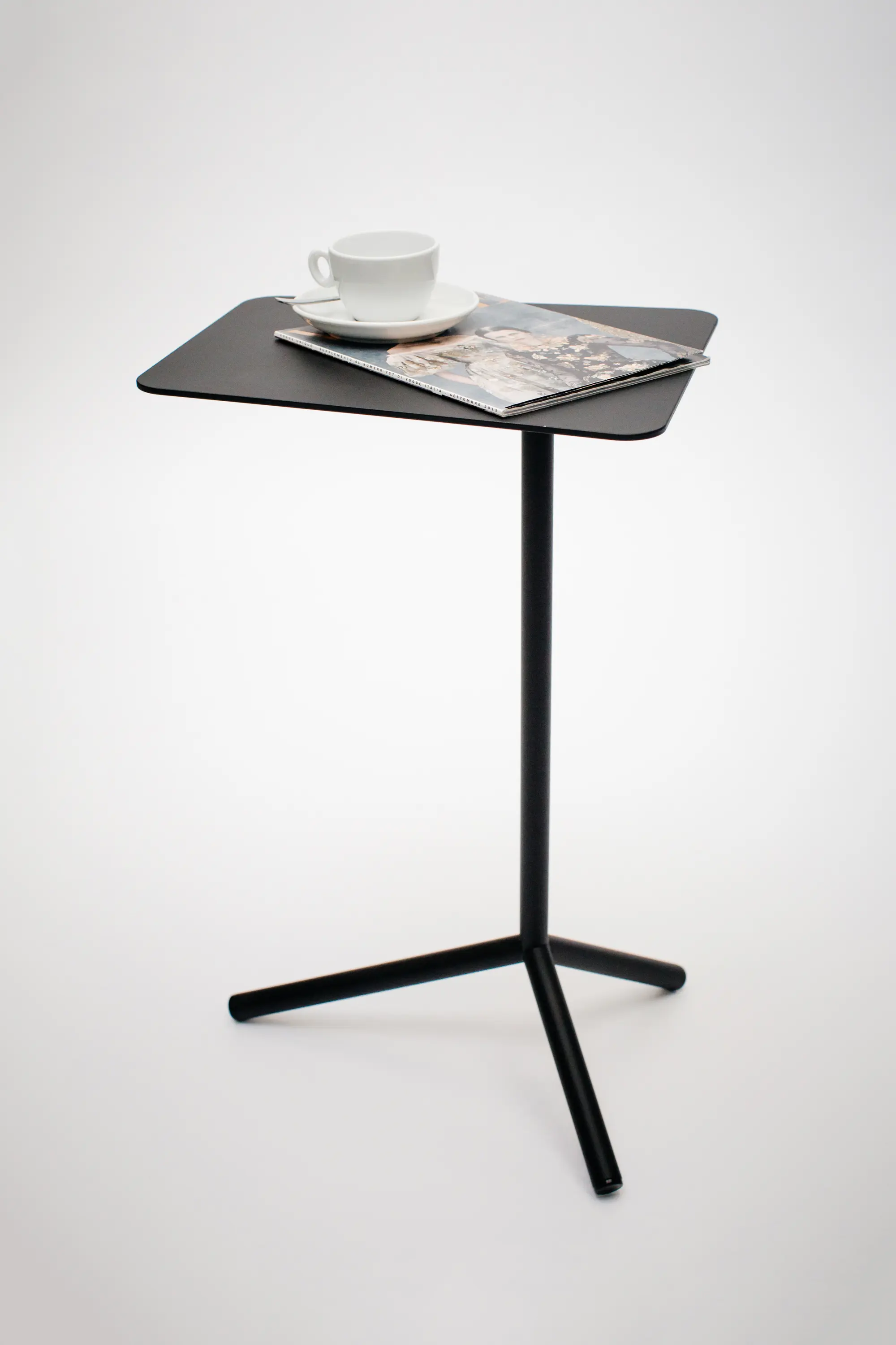 roomours - By your Side | Side table