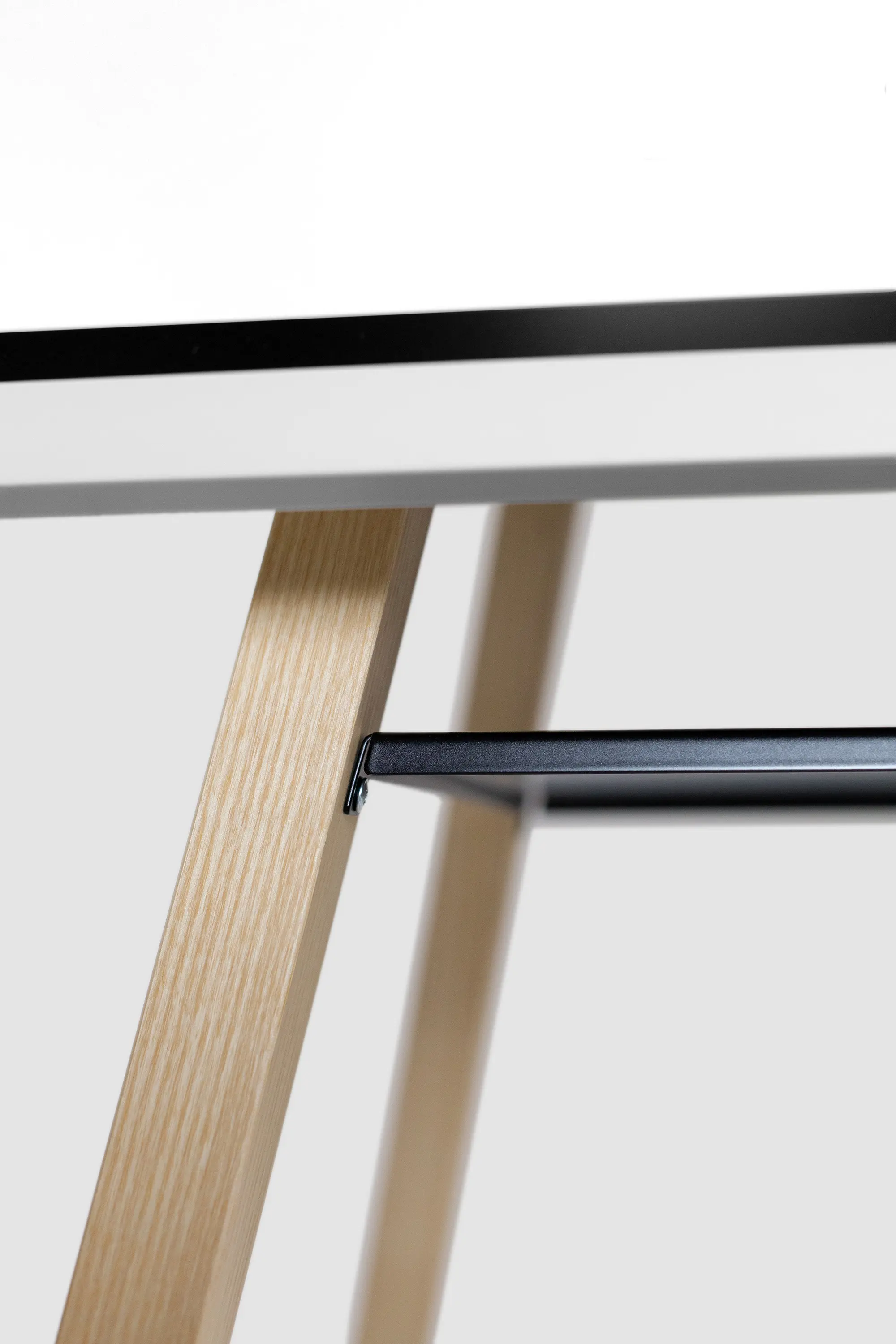 roomours - Flip It | Stand for digital flipcharts