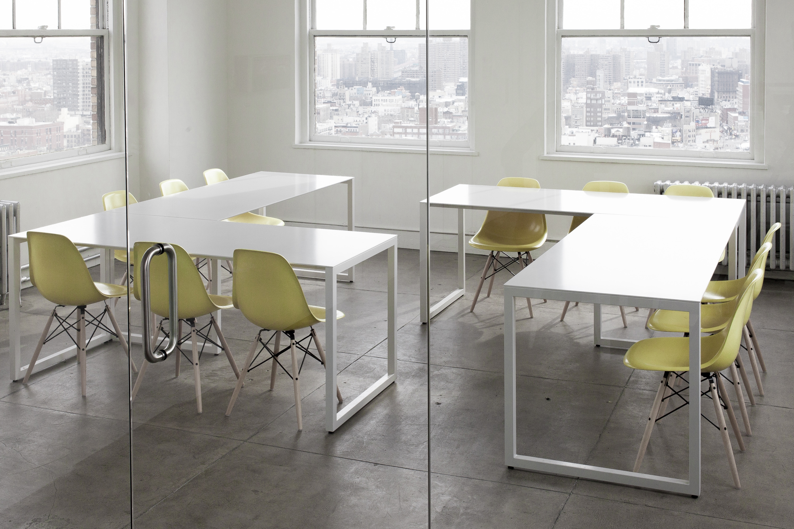 Display product Artsy | Conference Table from manufacturer David Gaynor Design