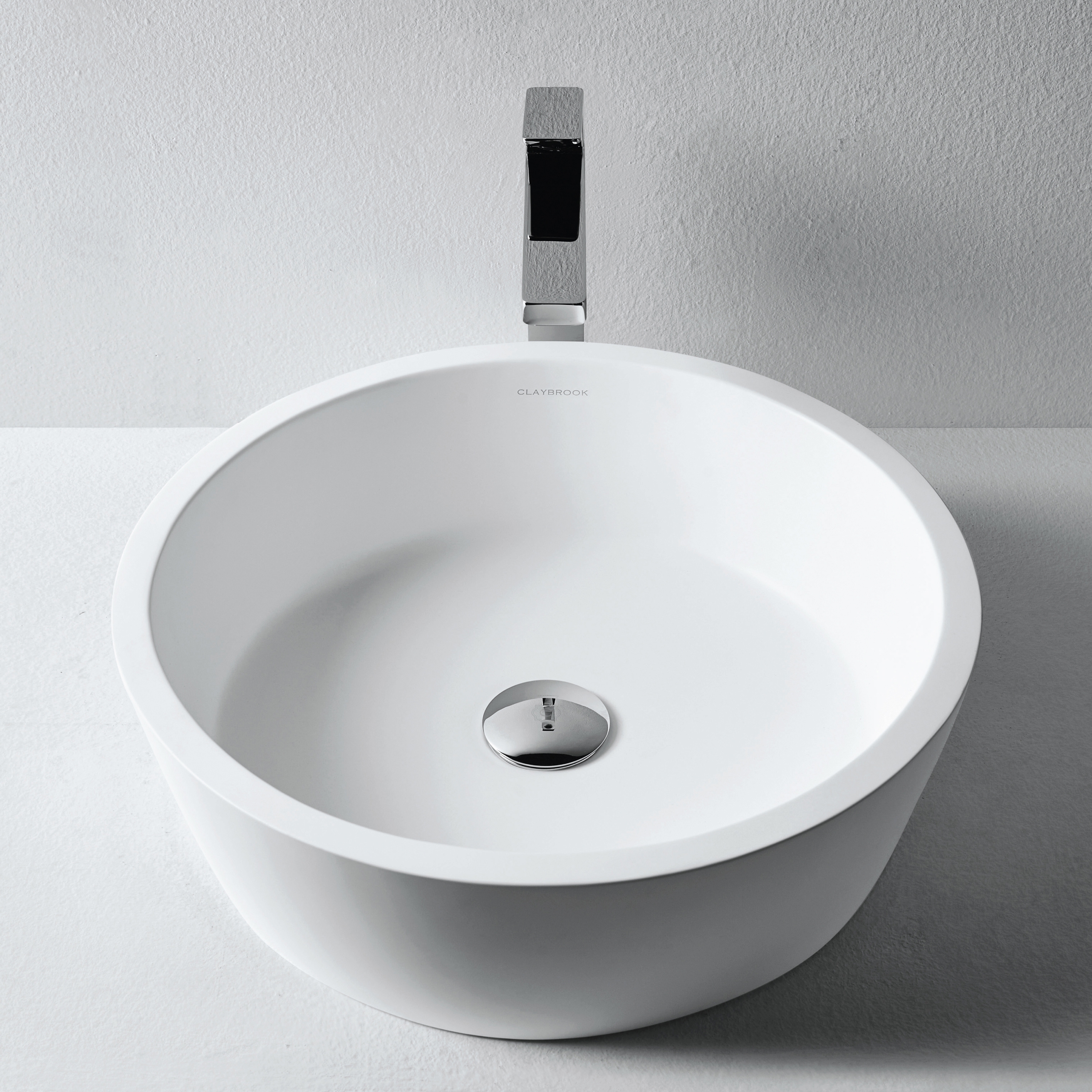 Produkt Luna des Herstellers Claybrook Interiors Ltd. anzeigen