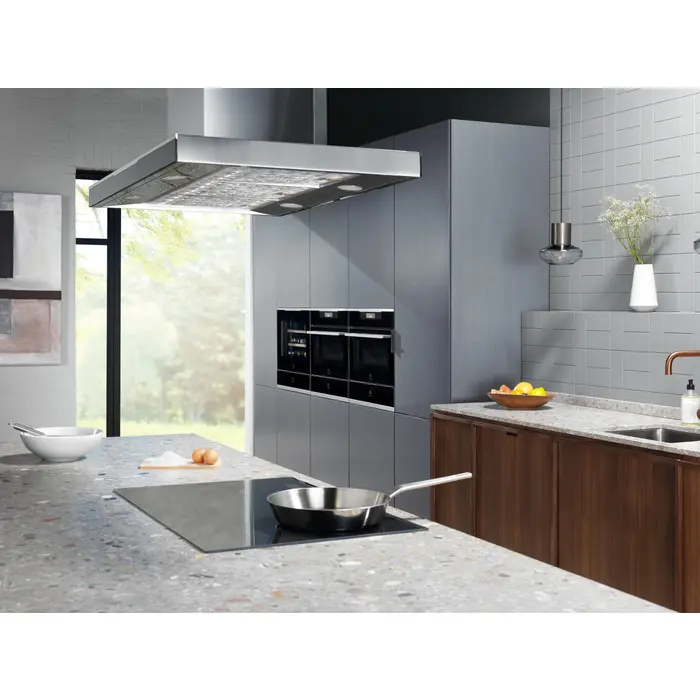 Electrolux Group - 900 SteamPro Steam Oven/Convection Oven with Steam Cleaning