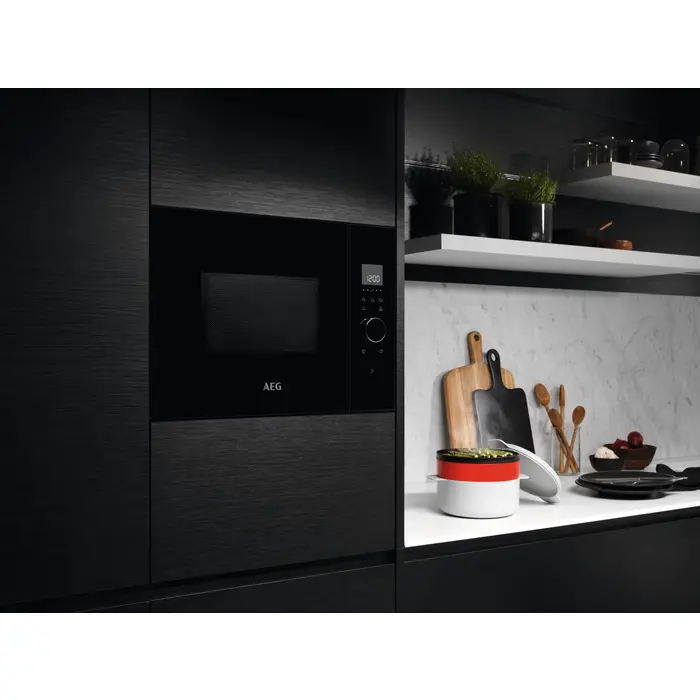 Electrolux Group - 8000 Integrated Microwave 26L - Black