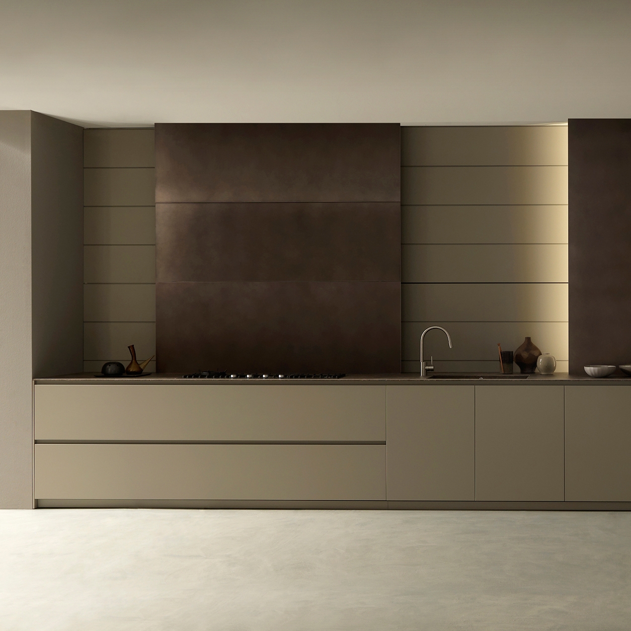 Display product Blade 2 linear, lacquered and metal arrangement from manufacturer Modulnova